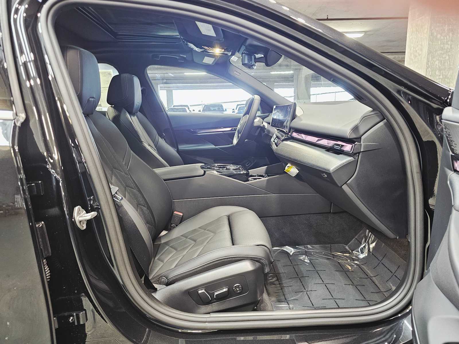 Thumbnail: 2026 BMW i5 - 27