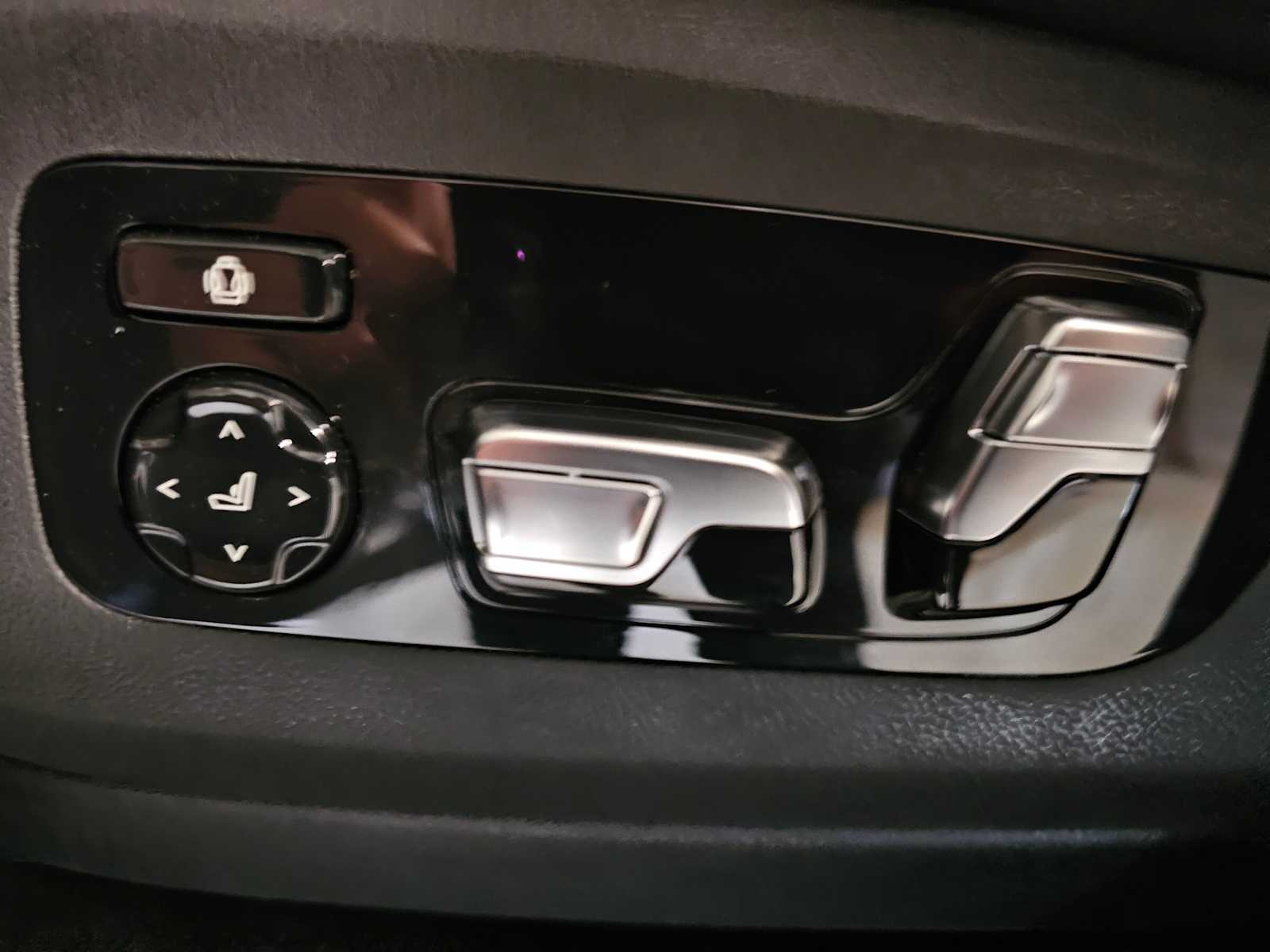 Thumbnail: 2026 BMW X5 - 32