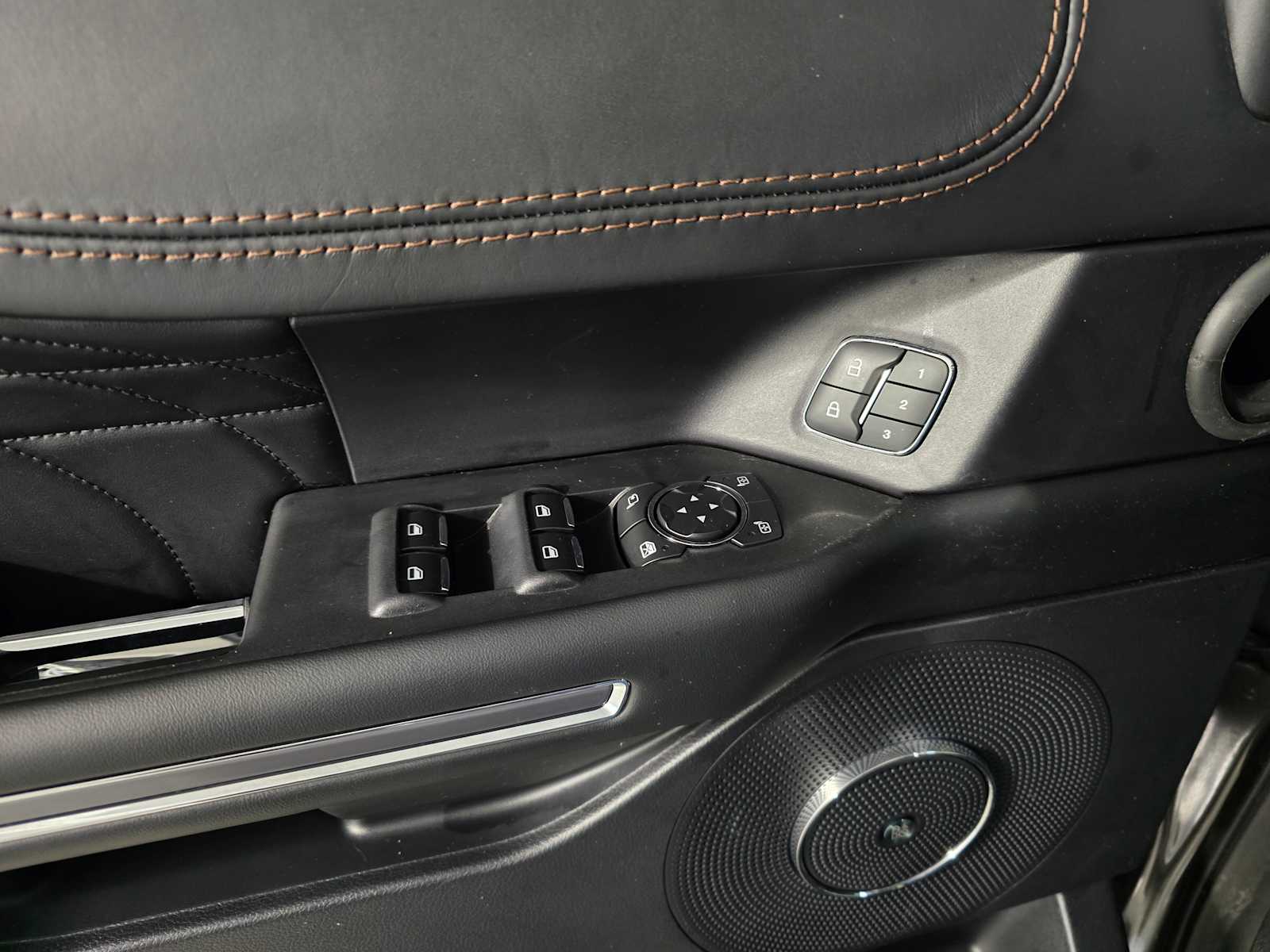 Thumbnail: 2020 Ford Expedition - 25