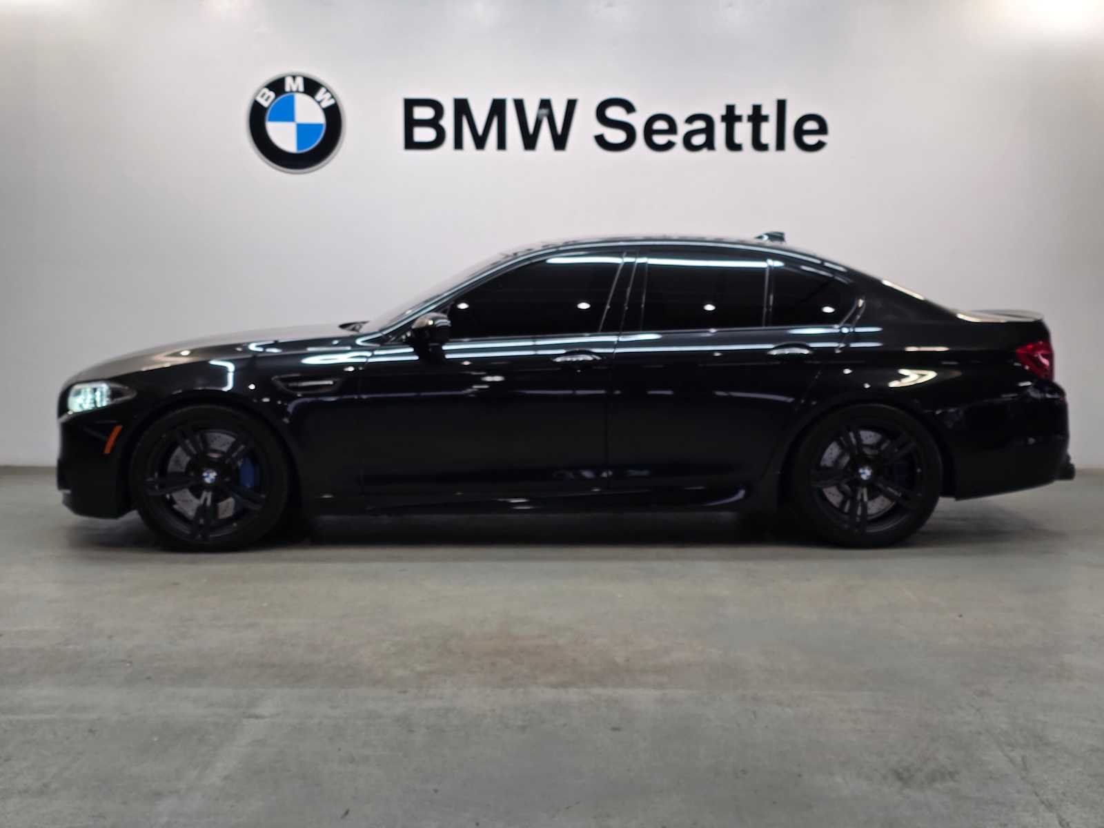 Thumbnail: 2015 BMW M5 - 3