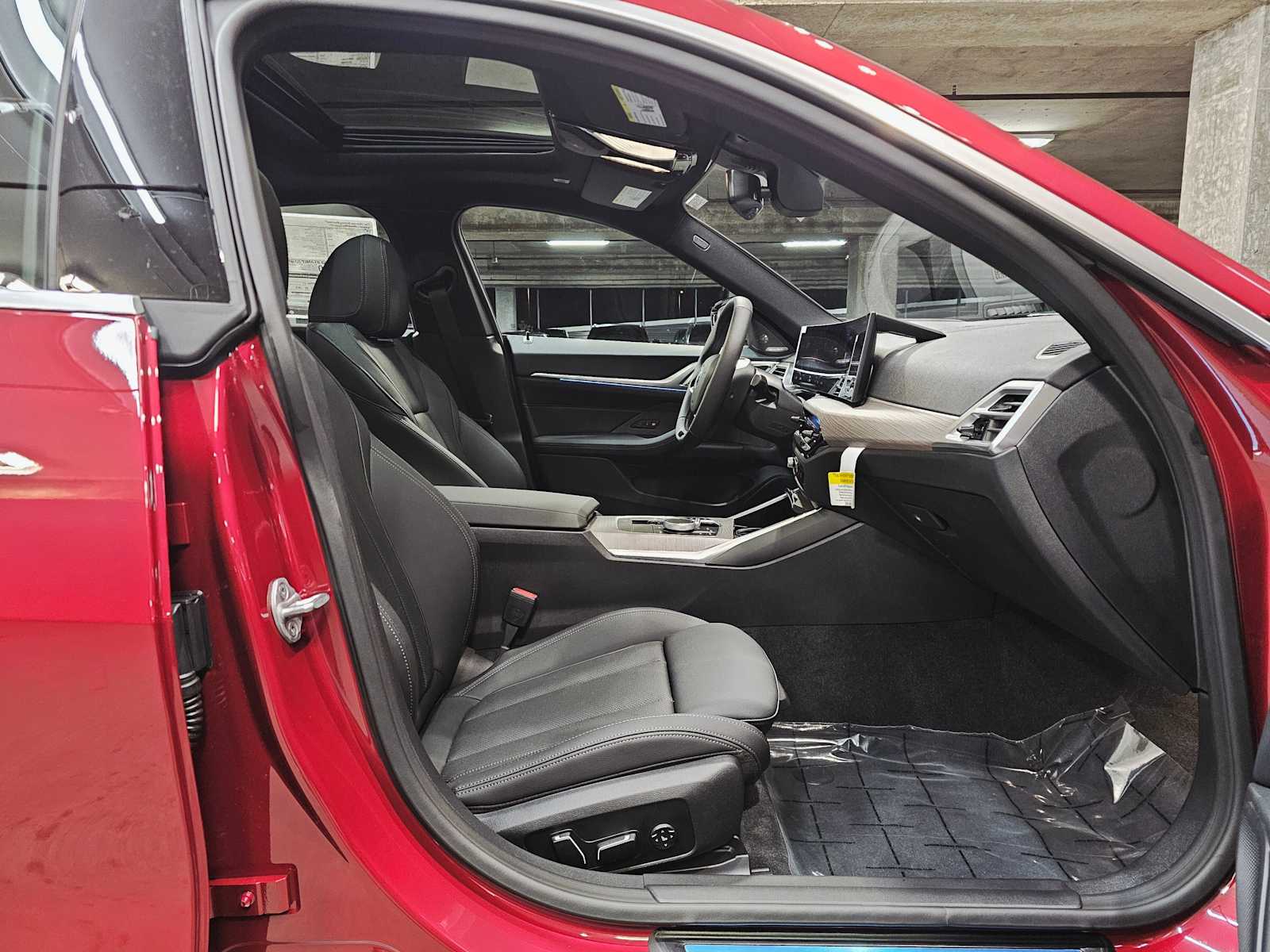 Thumbnail: 2025 BMW i4 - 27