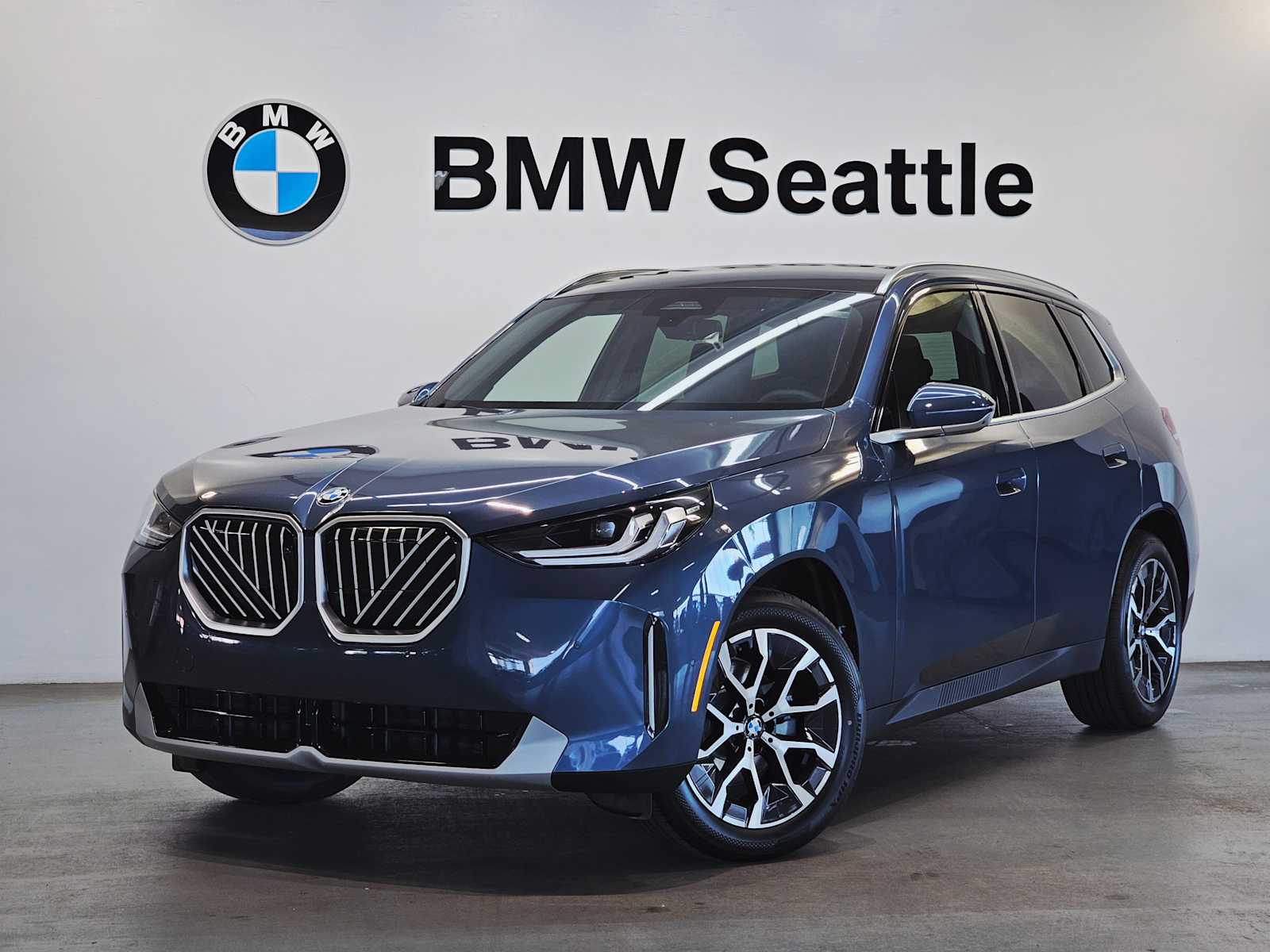 Thumbnail: 2026 BMW X3 - 1