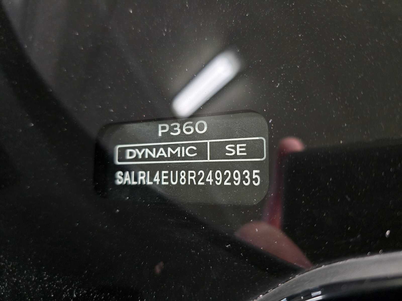 Thumbnail: 2024 Land Rover Discovery - 32