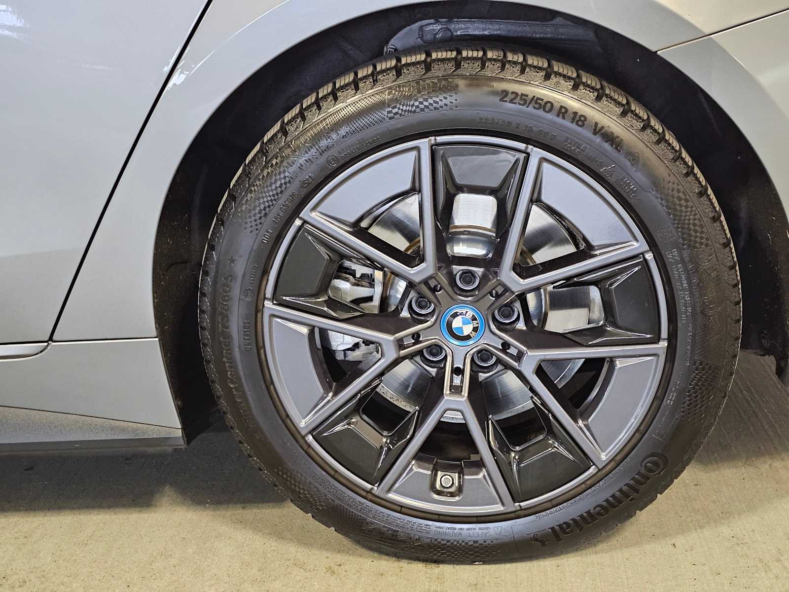 Thumbnail: 2023 BMW i4 - 8