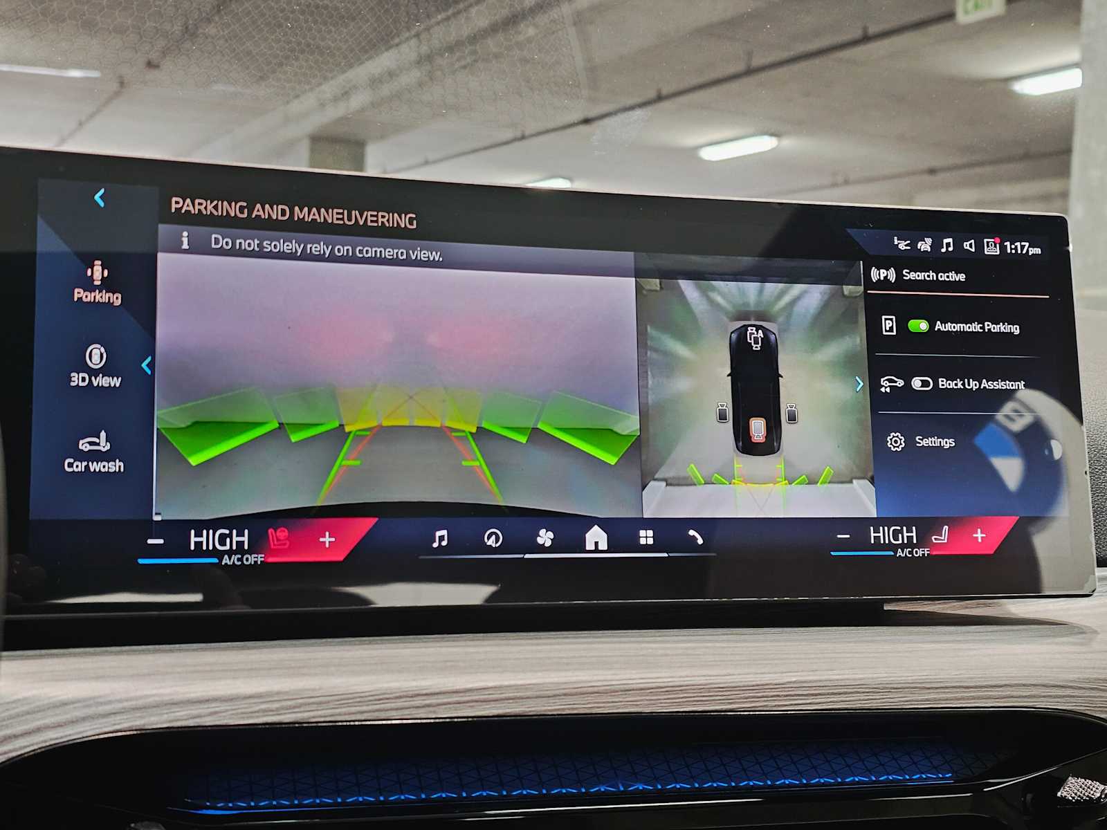 Thumbnail: 2025 BMW i4 - 15