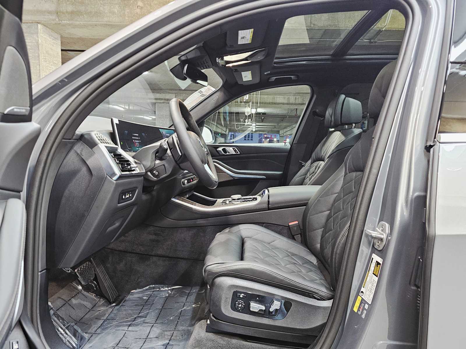 Thumbnail: 2026 BMW X5 - 23