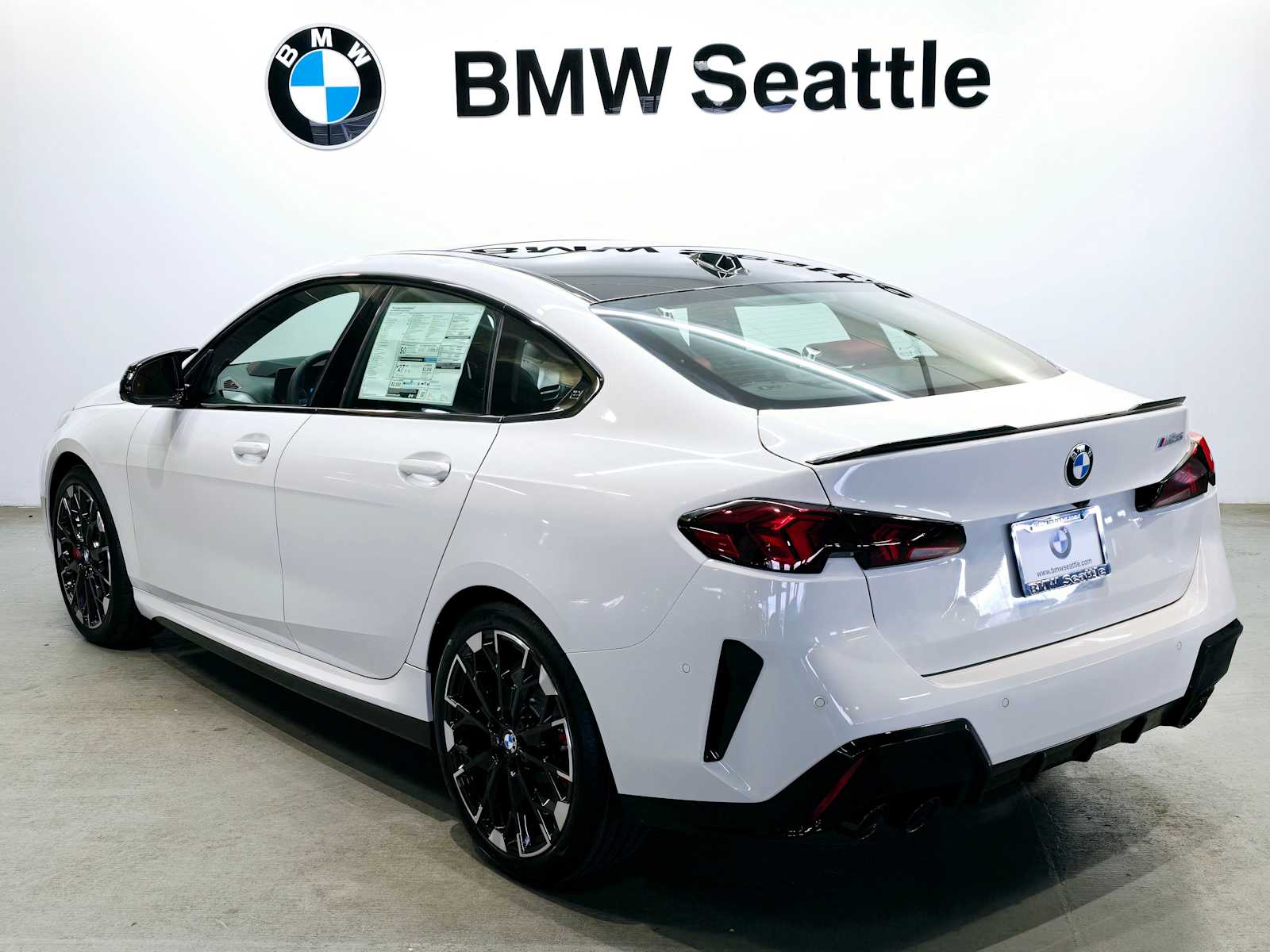 Thumbnail: 2025 BMW 2 Series - 4