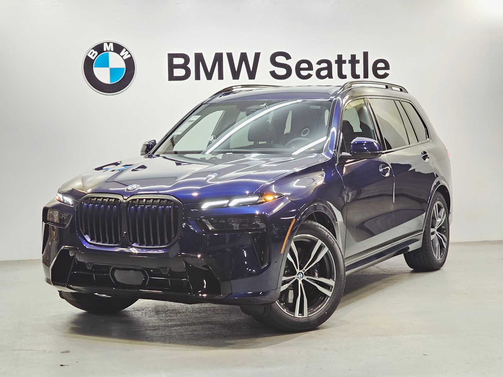 Thumbnail: 2026 BMW X7 - 1