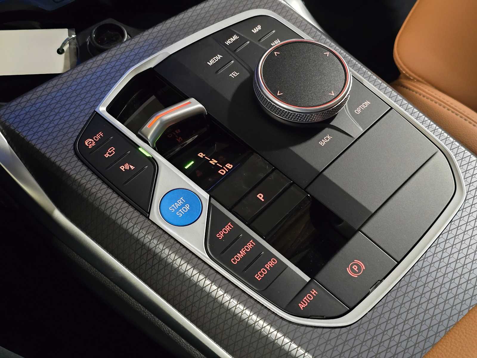 Thumbnail: 2025 BMW i4 - 19