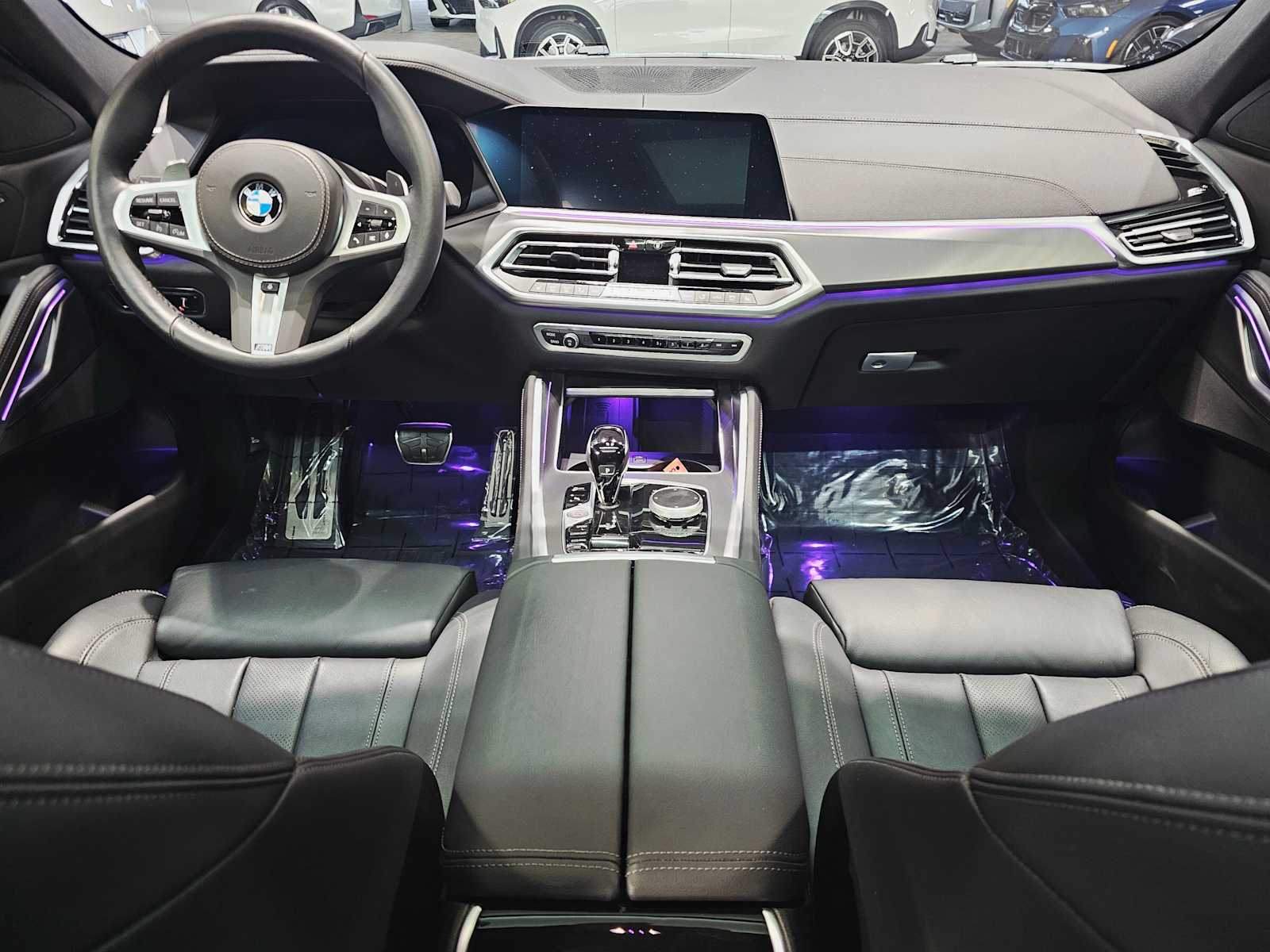 Thumbnail: 2022 BMW X6 - 10