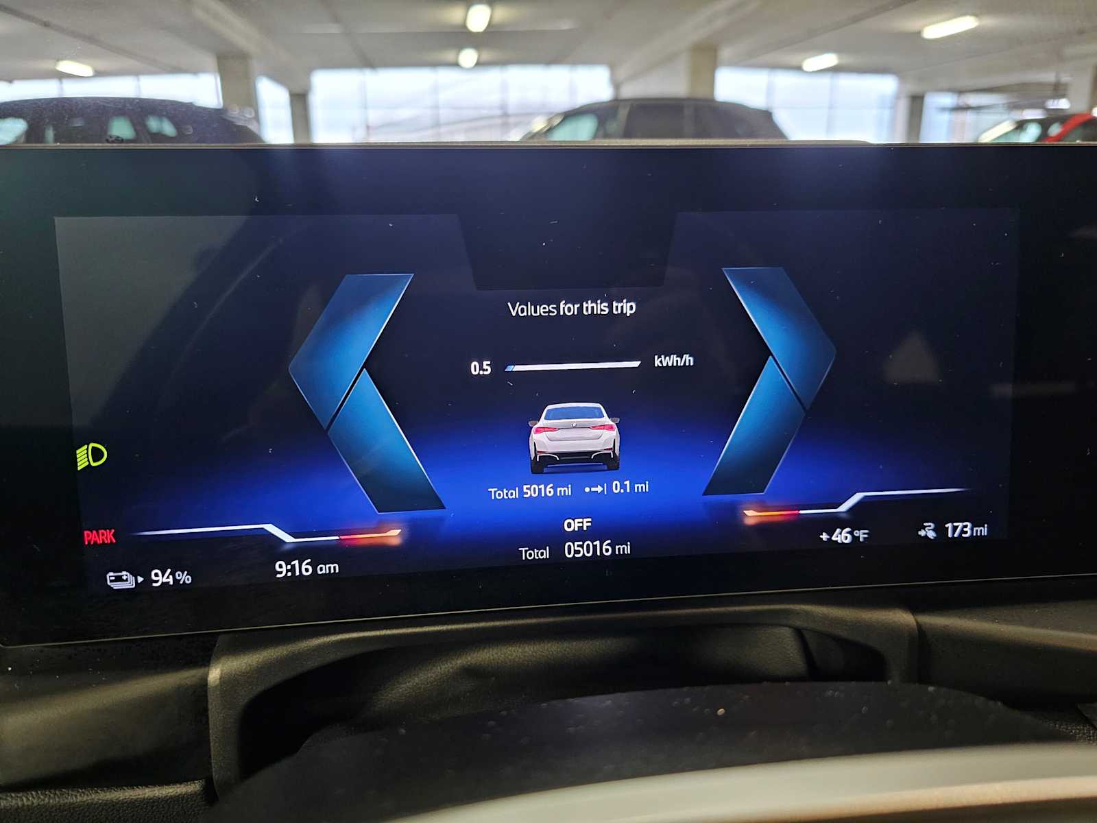 Thumbnail: 2025 BMW i4 - 13