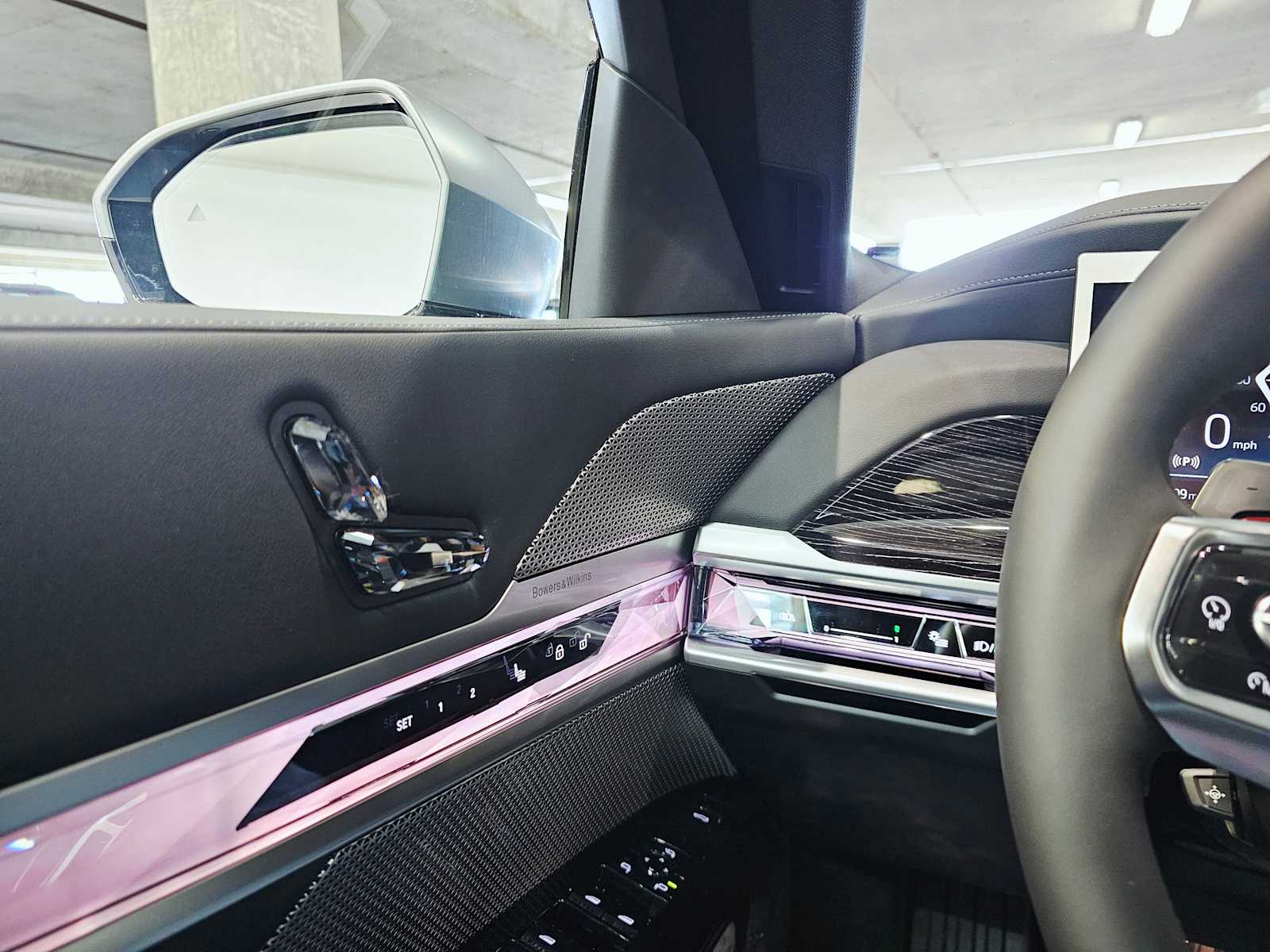 Thumbnail: 2025 BMW 7 Series - 22