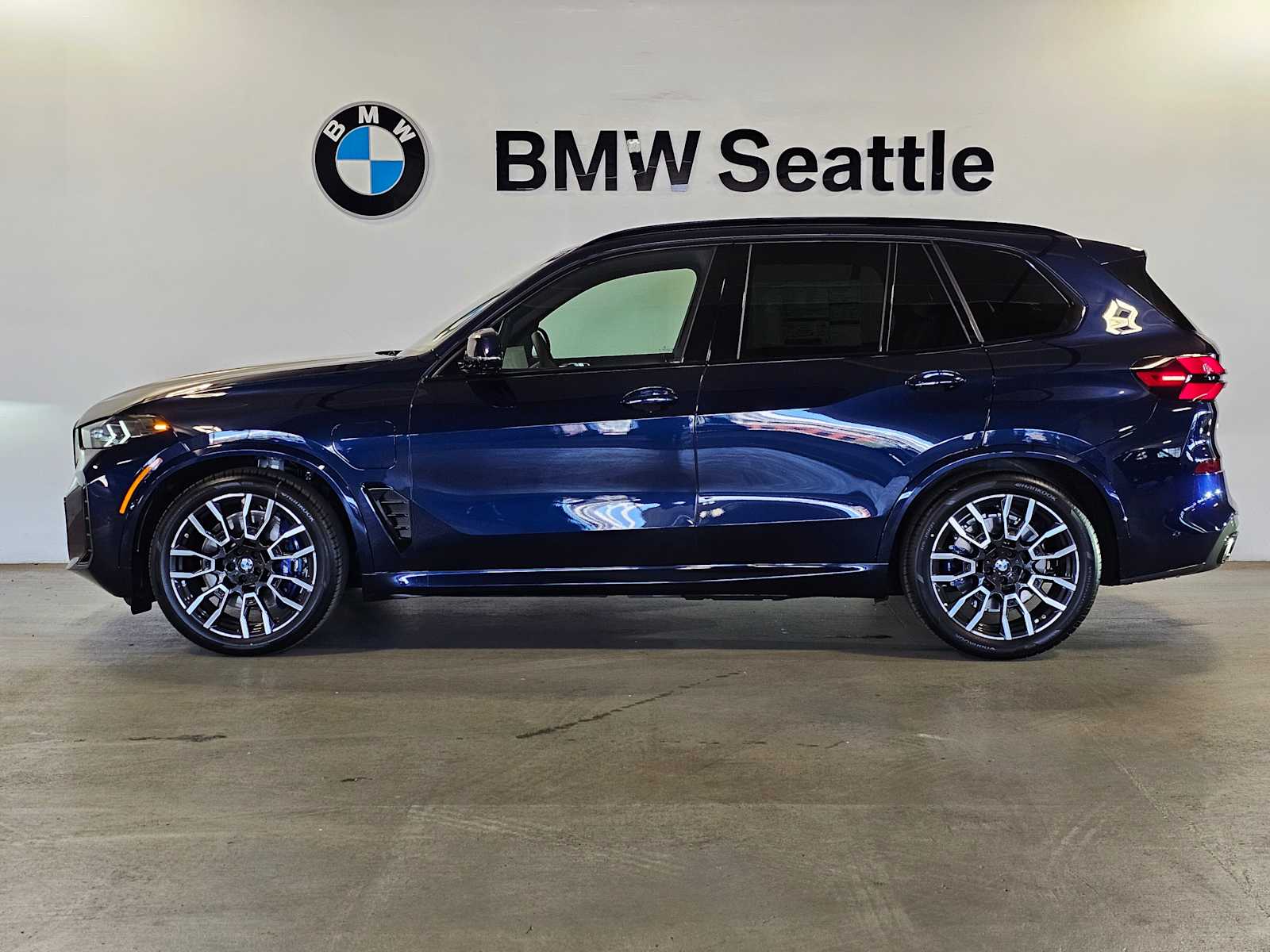 Thumbnail: 2026 BMW X5 - 3