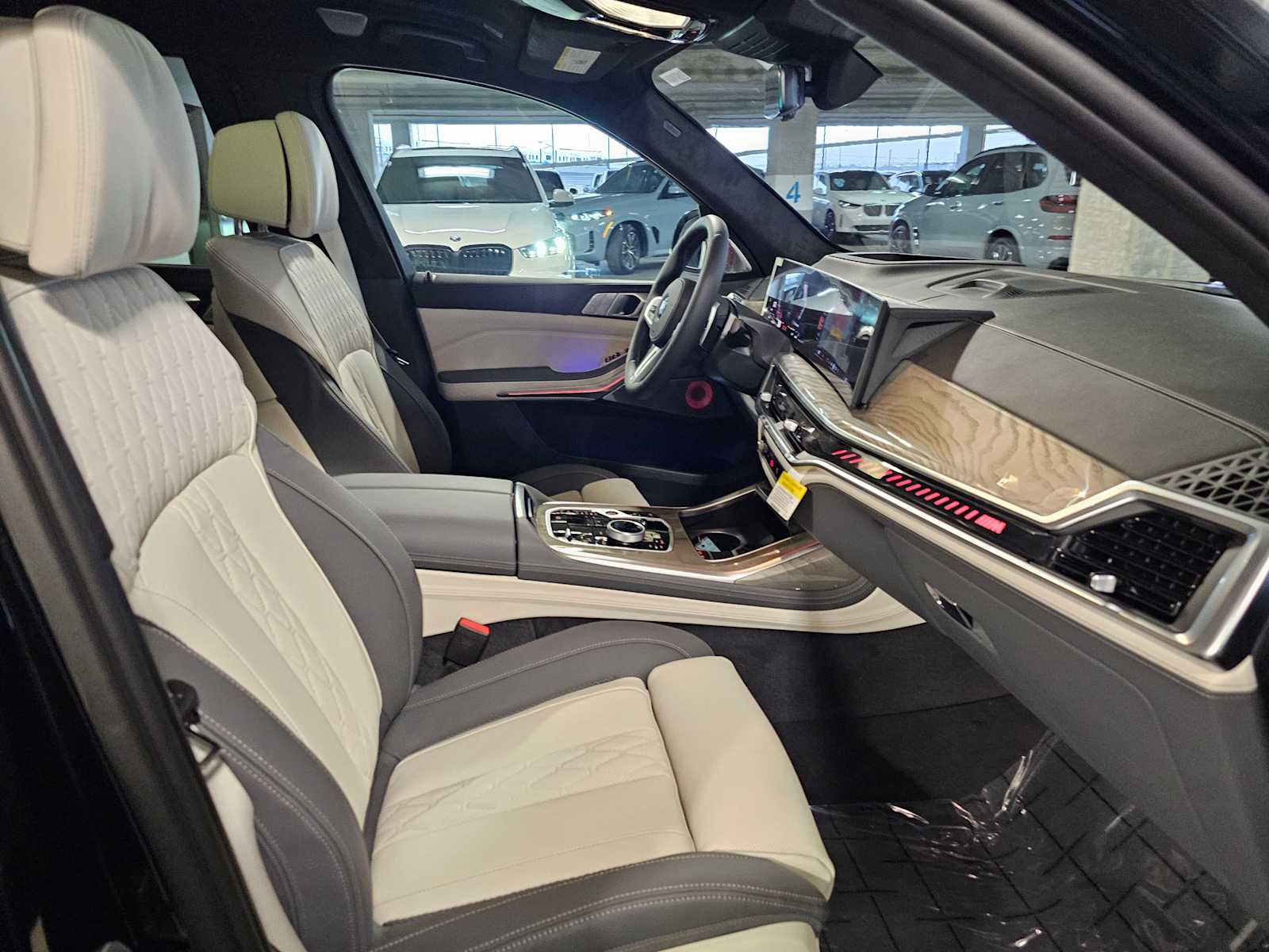 Thumbnail: 2026 BMW X7 - 47