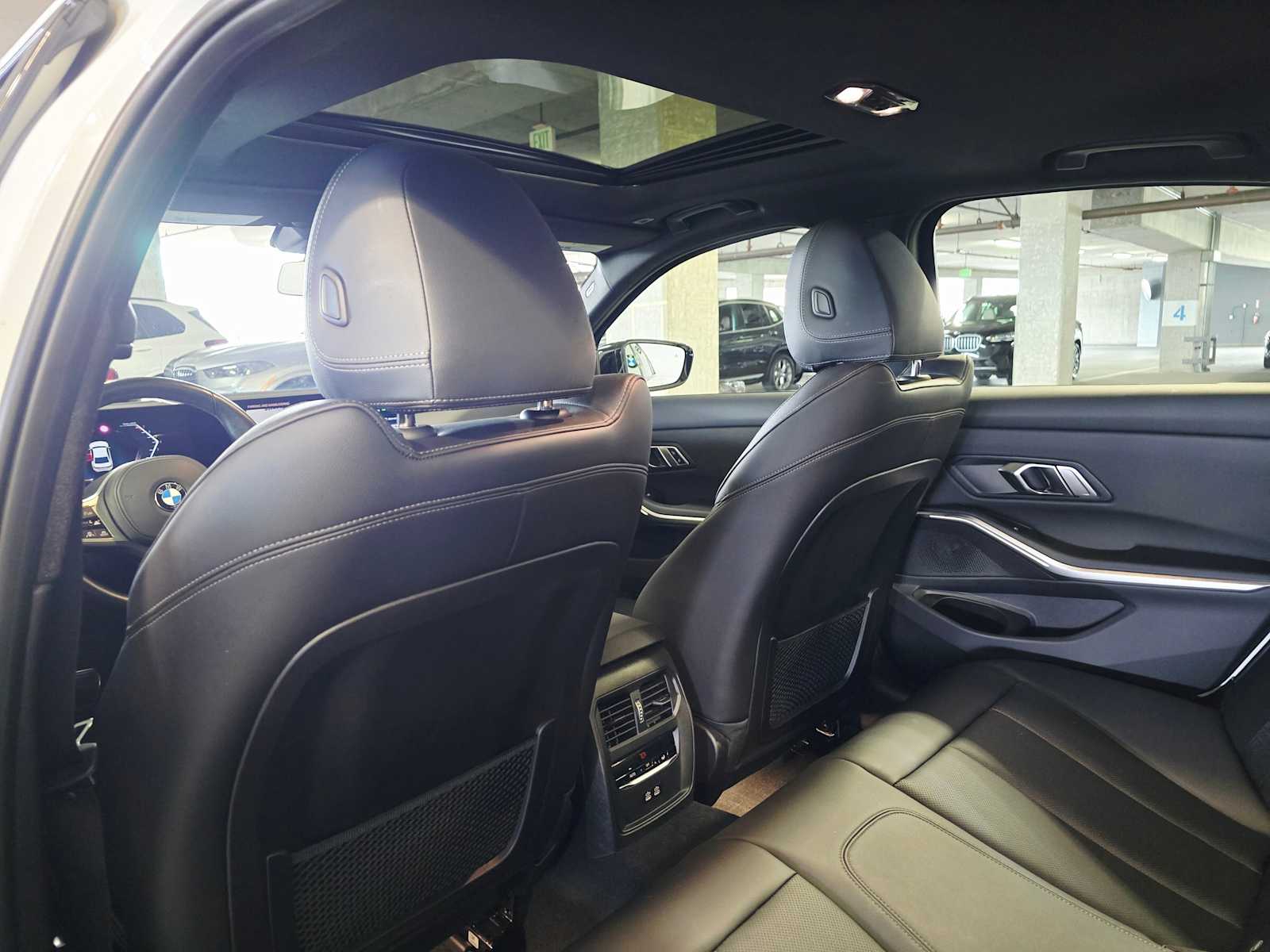 2023 BMW 3 Series 330i xDrive 29
