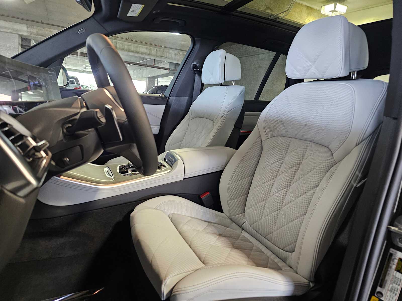 Thumbnail: 2026 BMW X5 - 25
