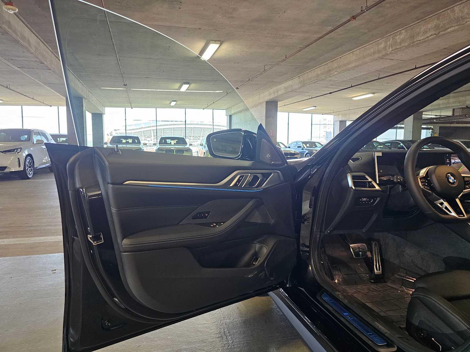 Thumbnail: 2026 BMW i4 - 30