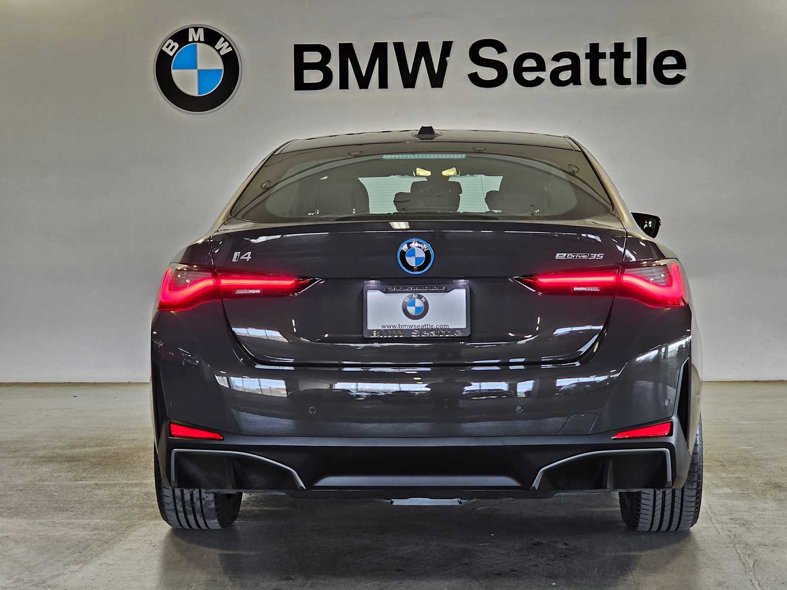 Thumbnail: 2023 BMW i4 - 5