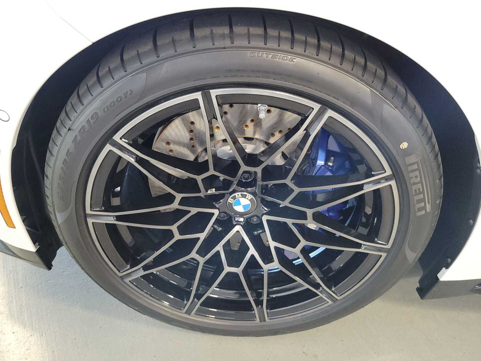 Thumbnail: 2025 BMW M4 - 8
