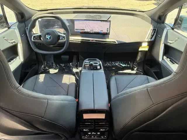Thumbnail: 2026 BMW iX - 30