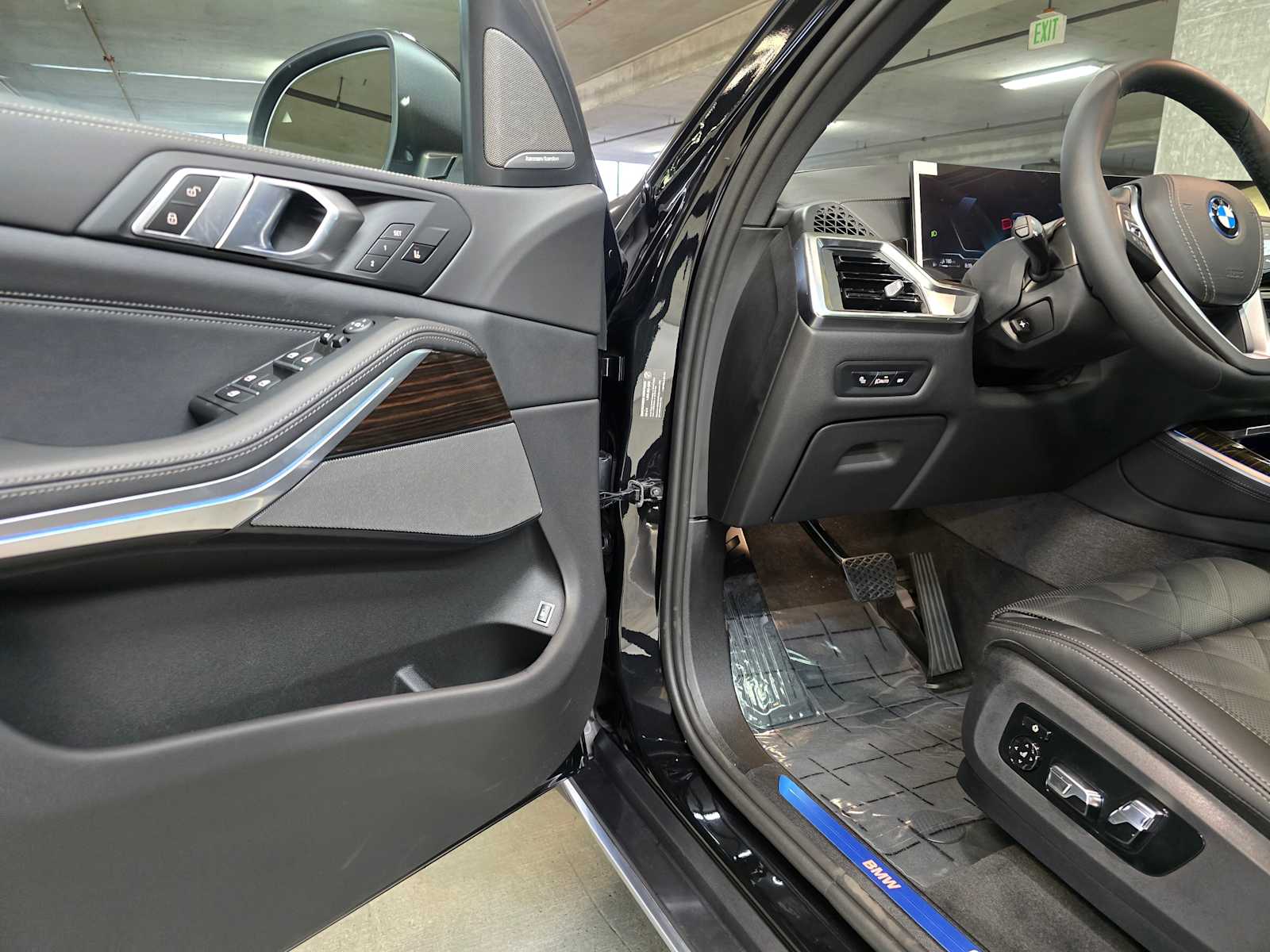 Thumbnail: 2026 BMW X5 - 25