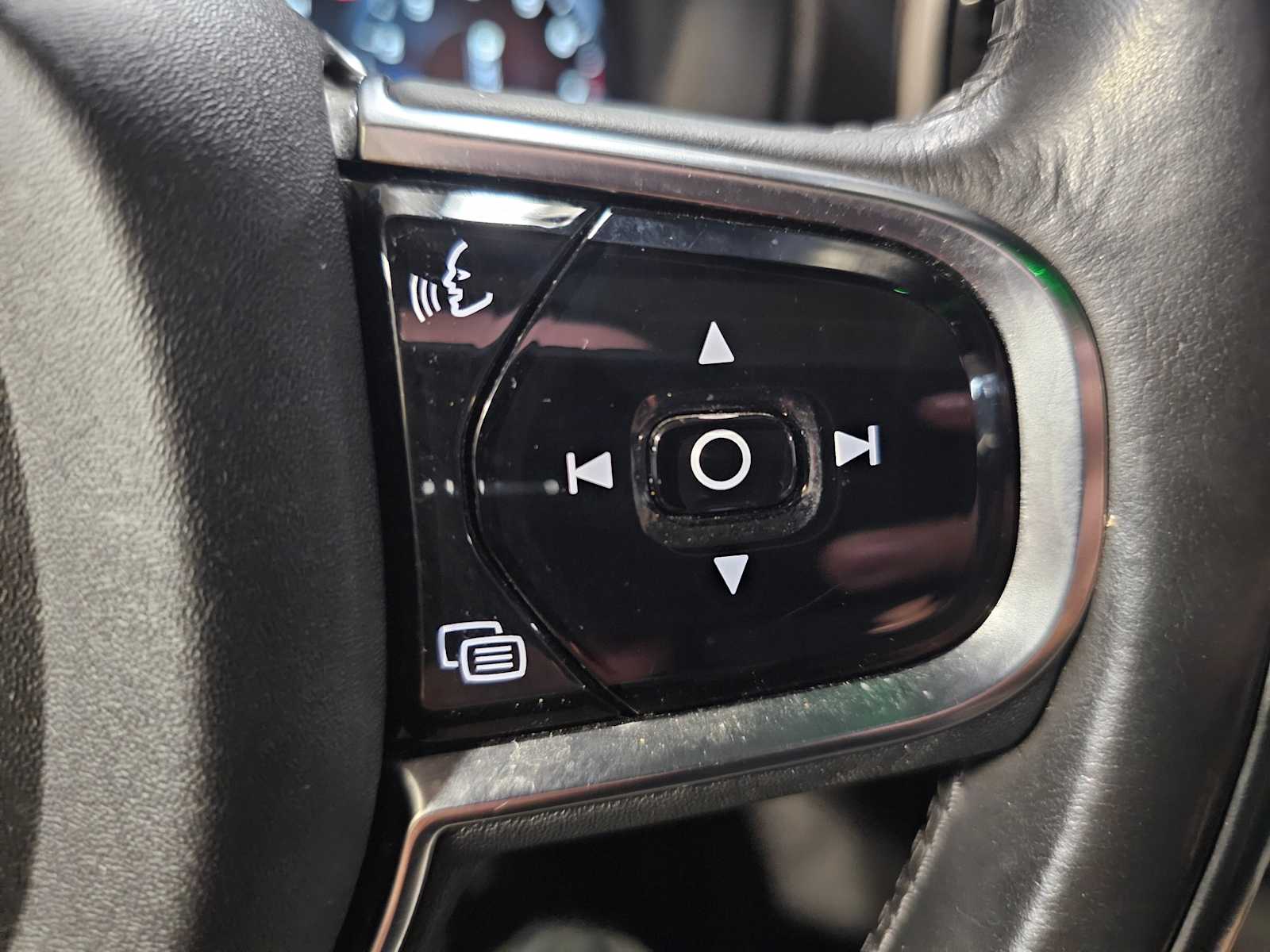 Thumbnail: 2016 Volvo XC90 - 18