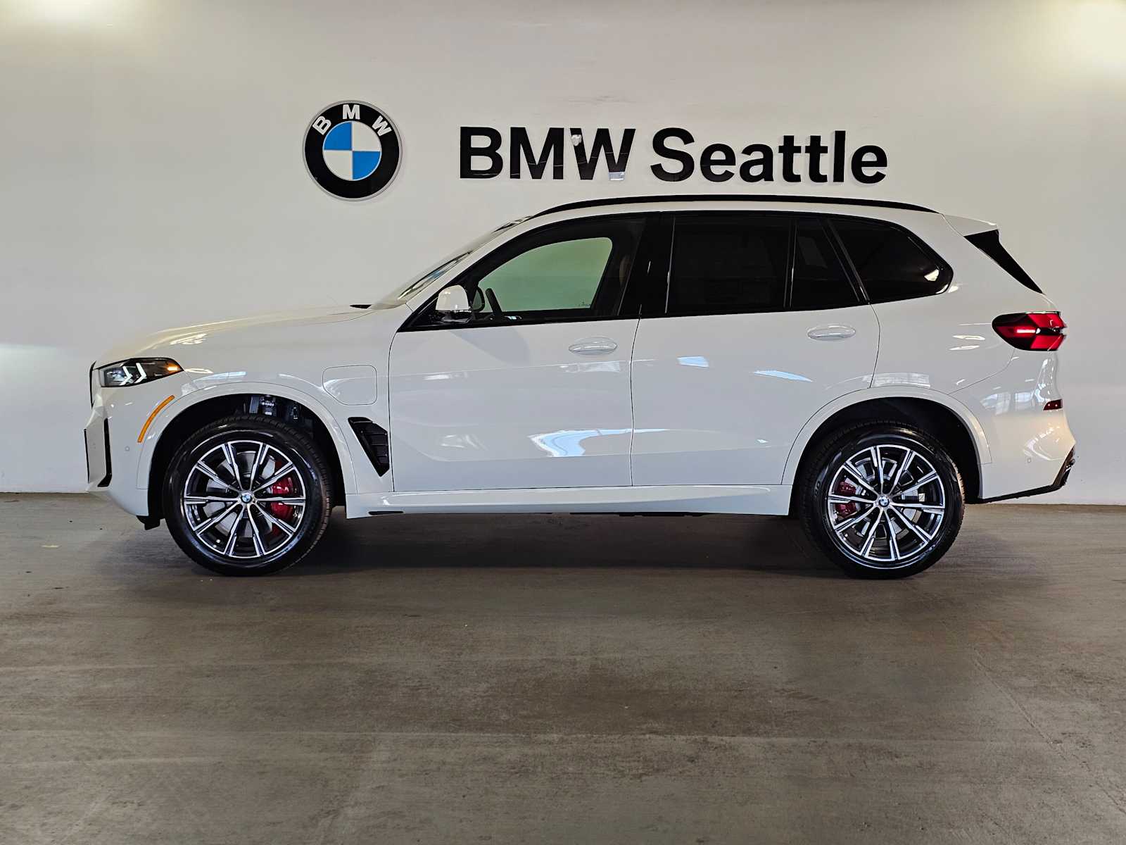 Thumbnail: 2026 BMW X5 - 3