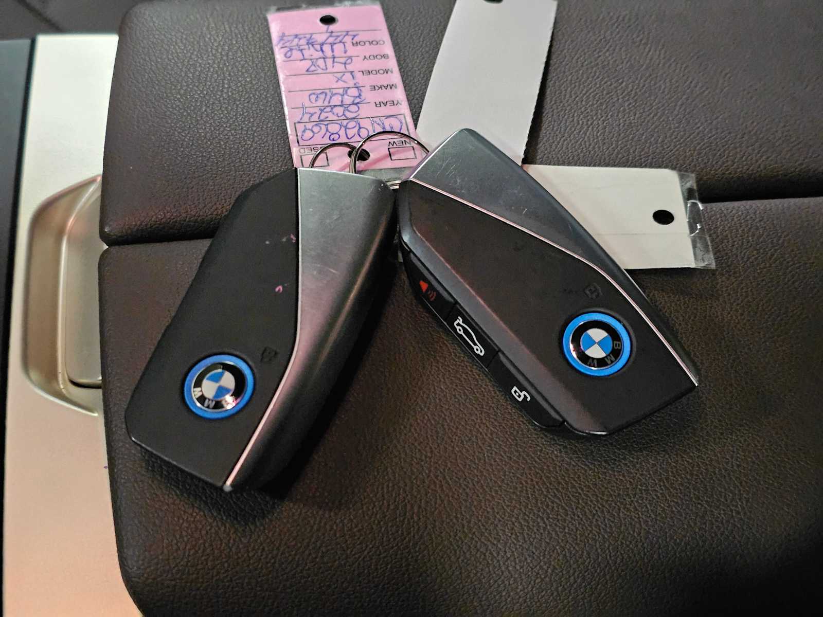 Thumbnail: 2024 BMW iX - 40