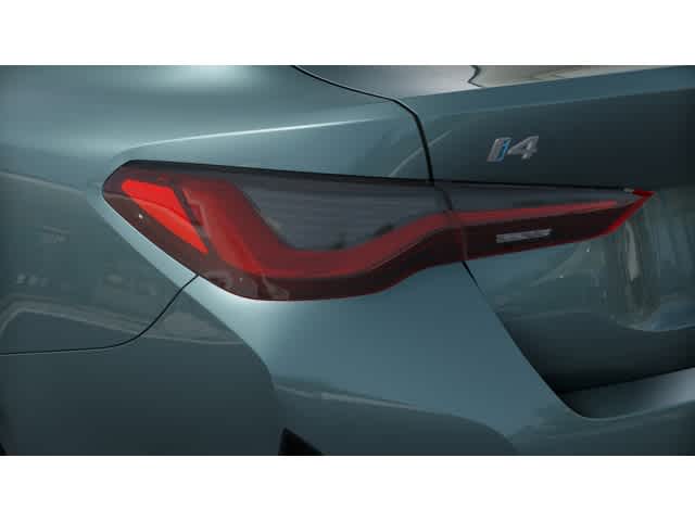 Thumbnail: 2025 BMW i4 - 8