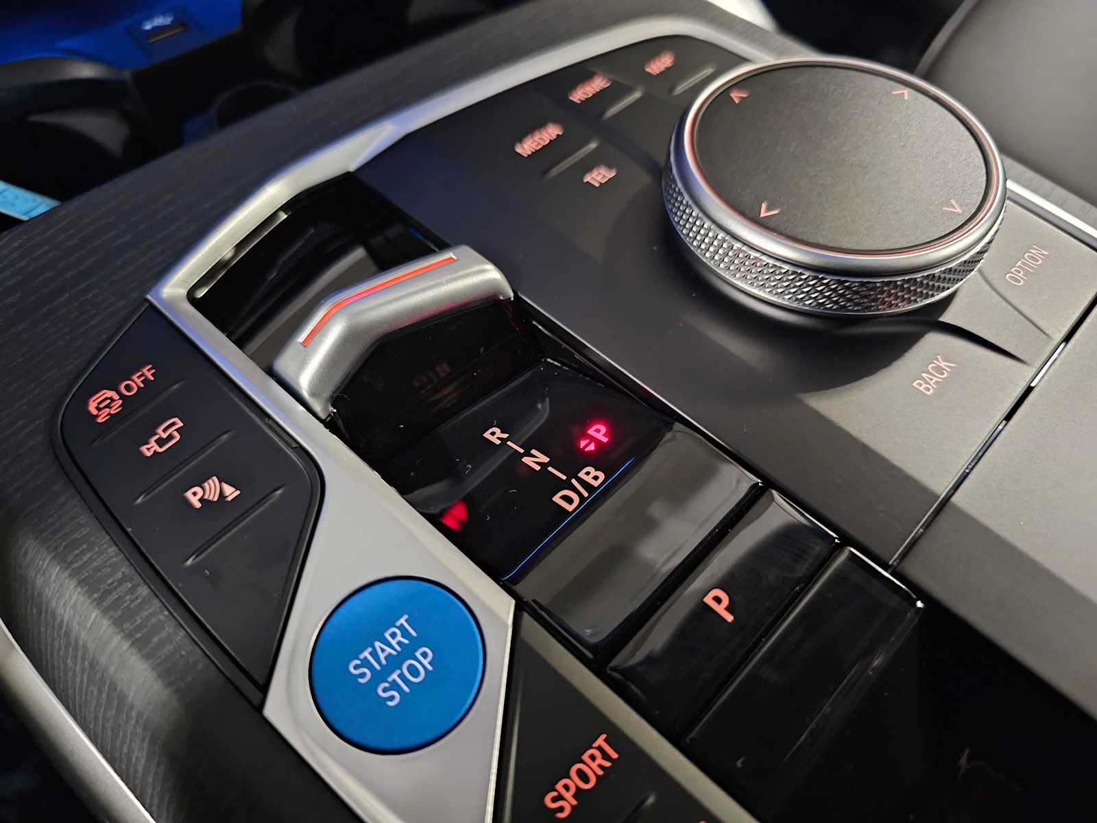 Thumbnail: 2026 BMW i4 - 25