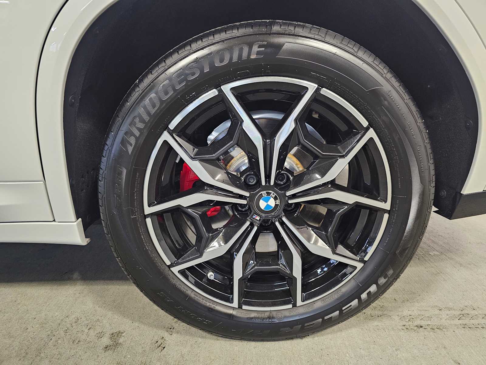 Thumbnail: 2025 BMW X4 - 8