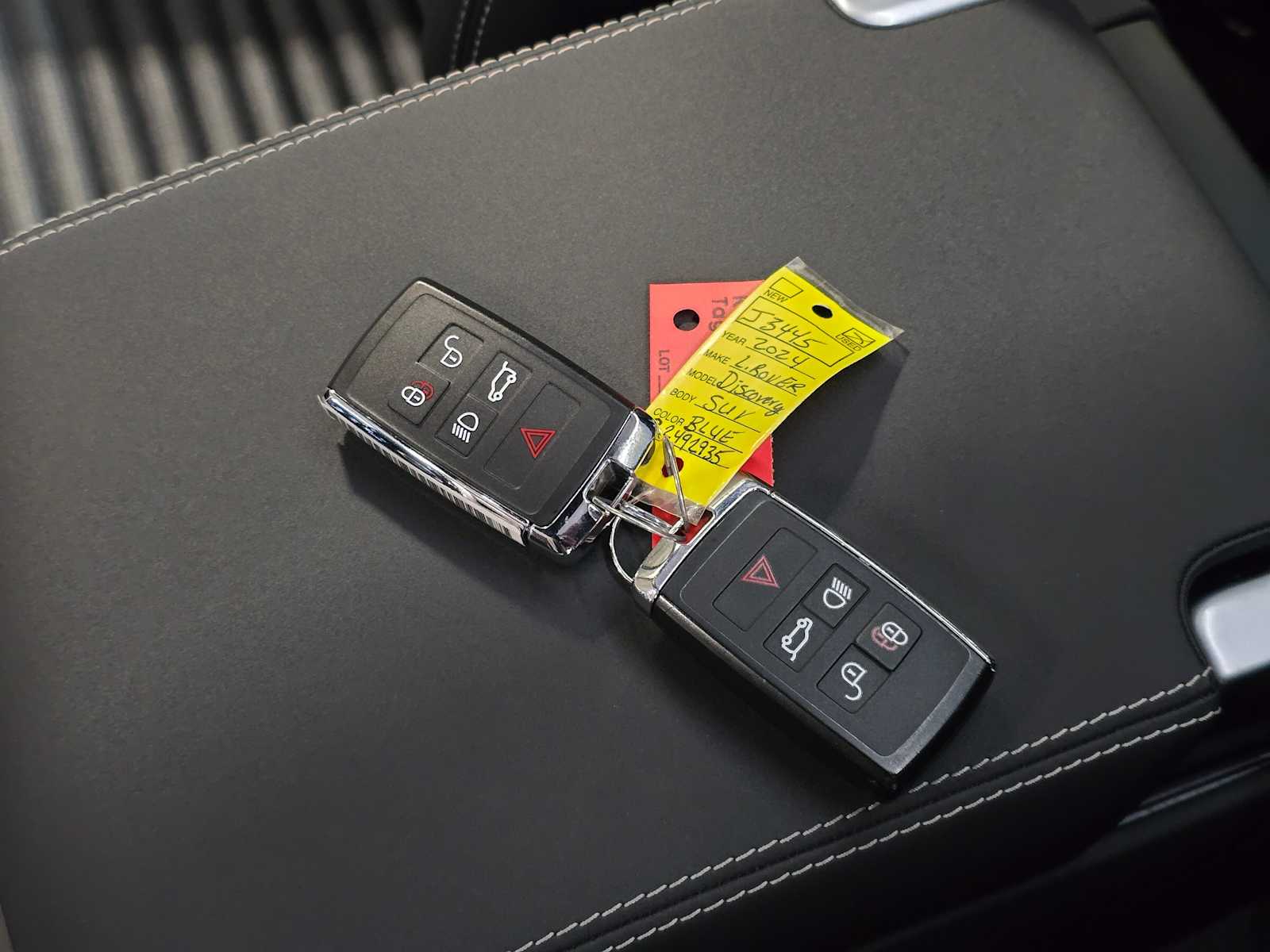 Thumbnail: 2024 Land Rover Discovery - 33