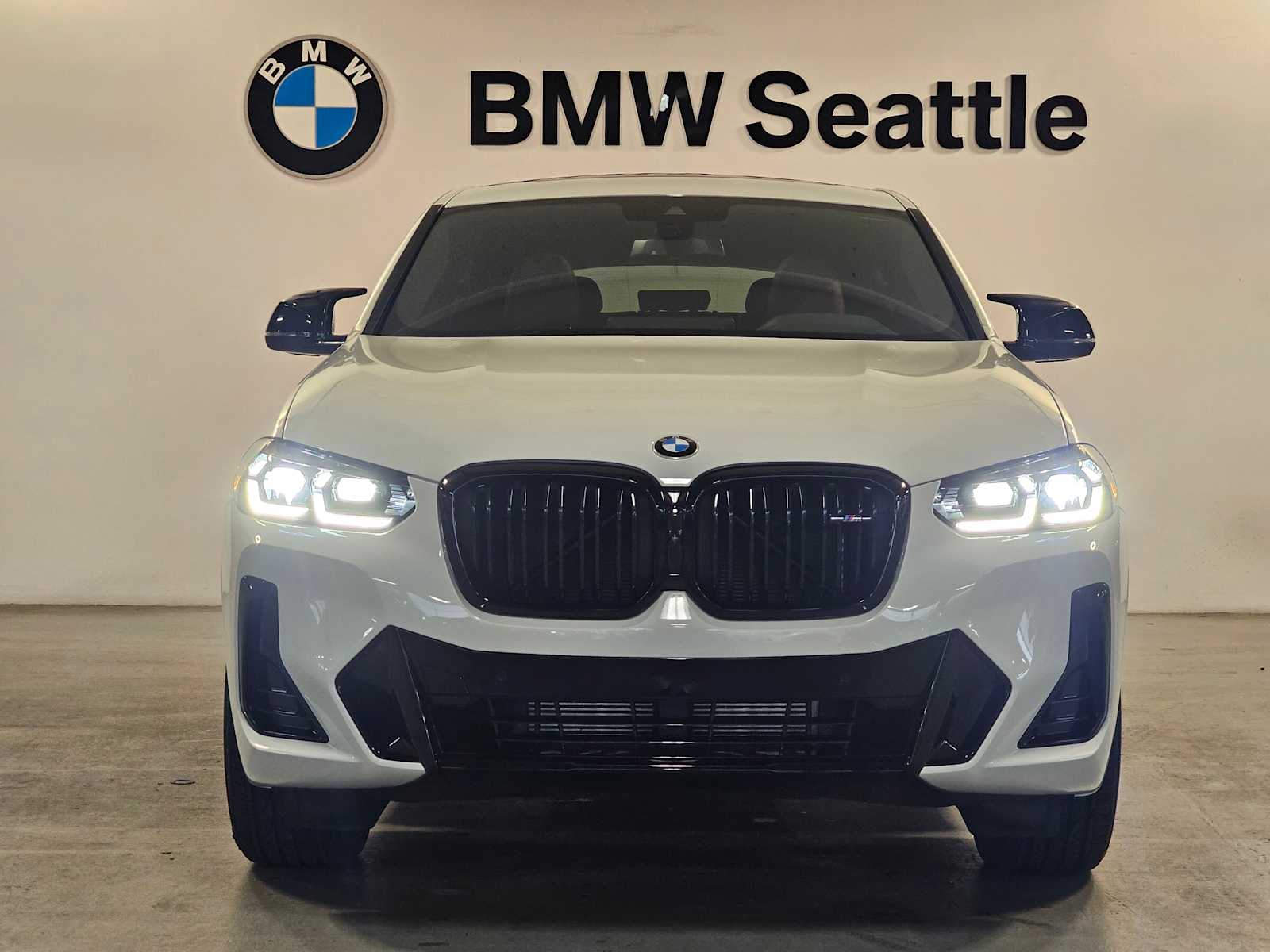 Thumbnail: 2025 BMW X4 - 6