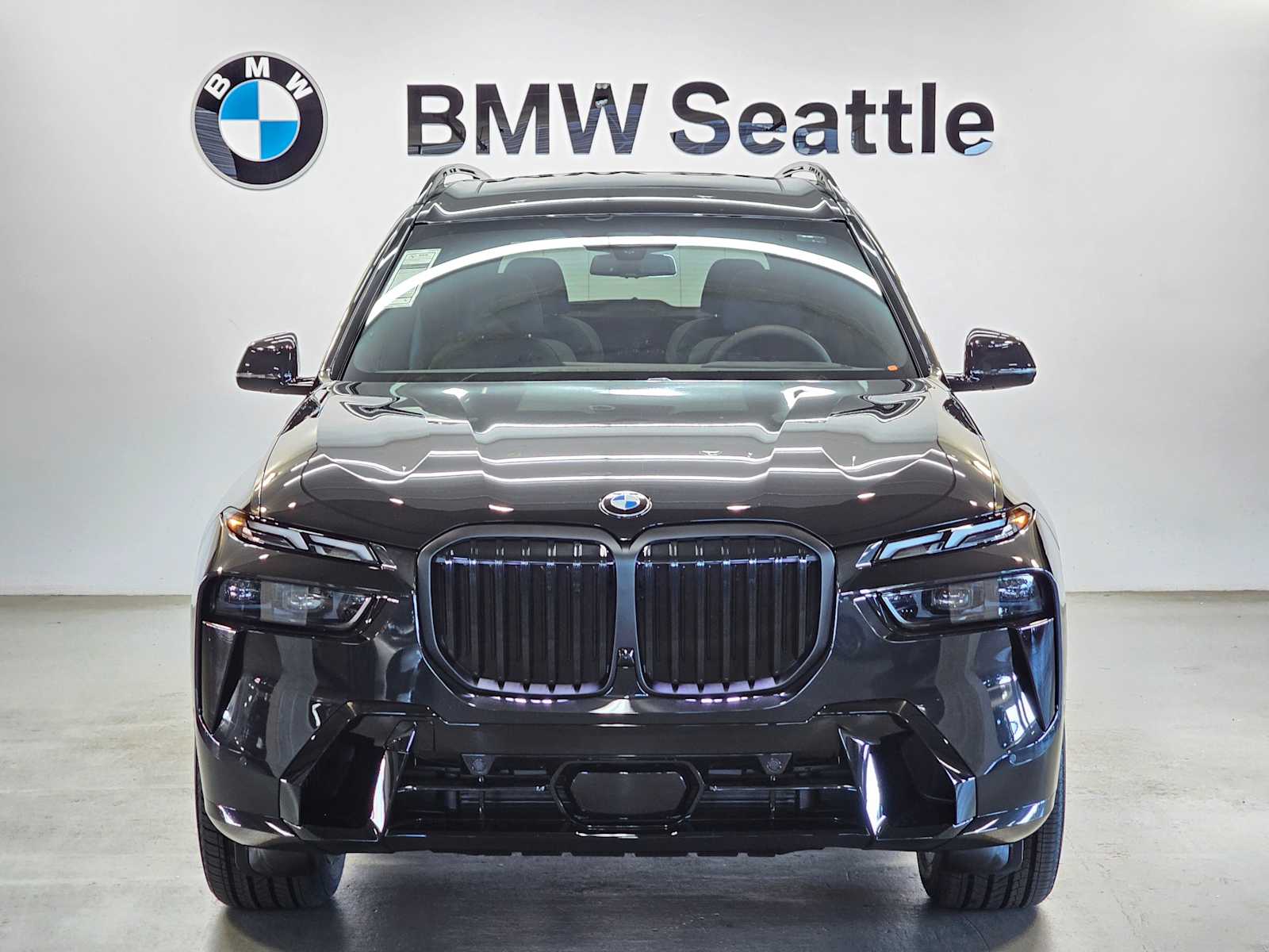 Thumbnail: 2026 BMW X7 - 6