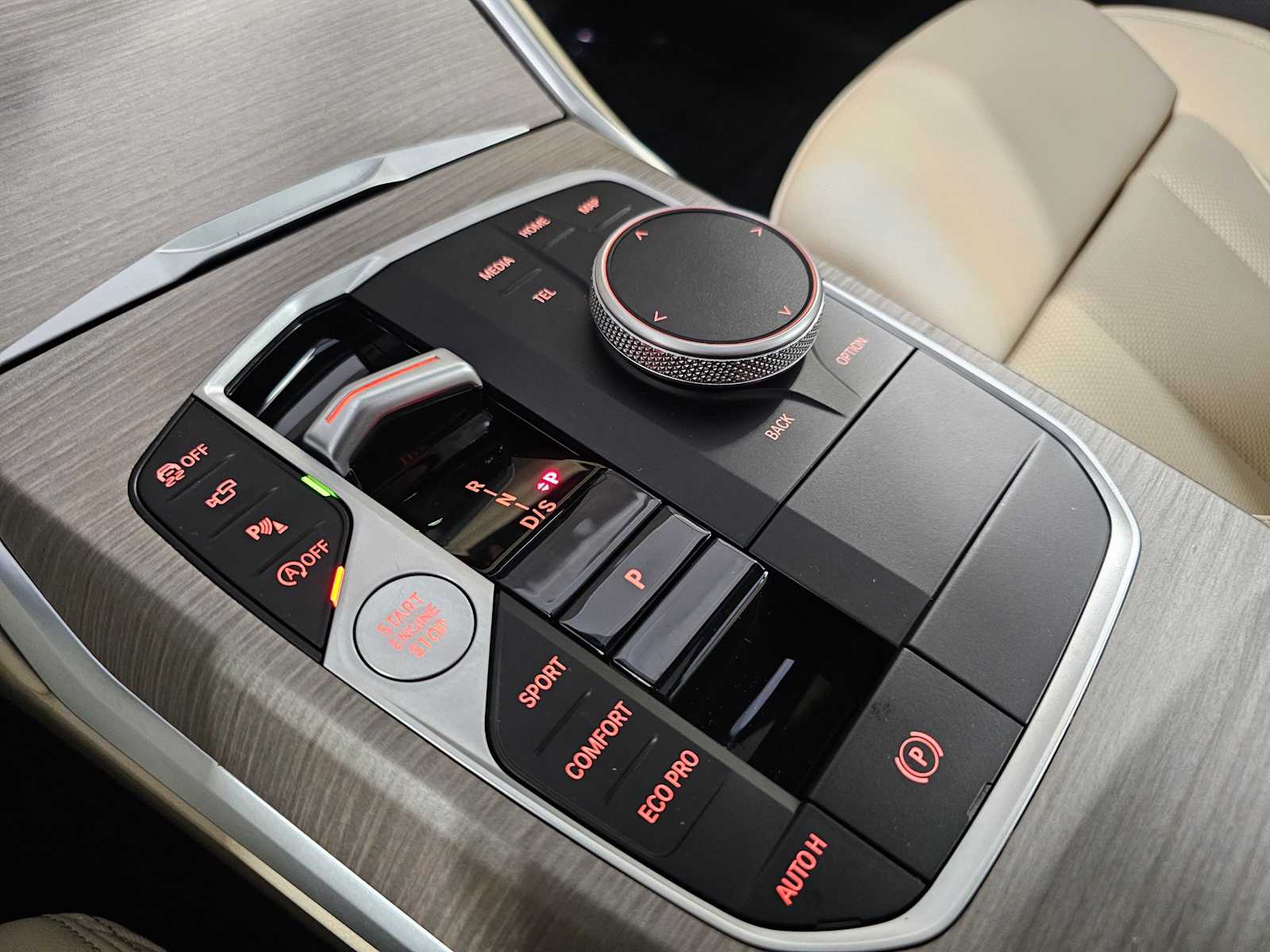 Thumbnail: 2025 BMW 3 Series - 21