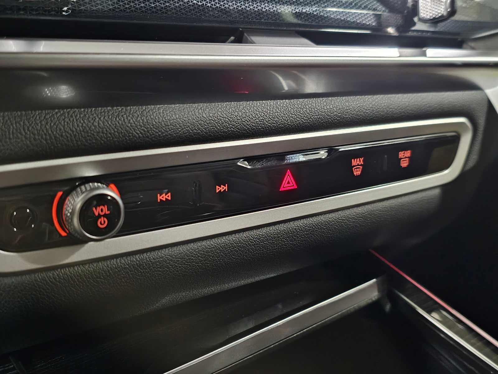 Thumbnail: 2026 BMW X5 - 15