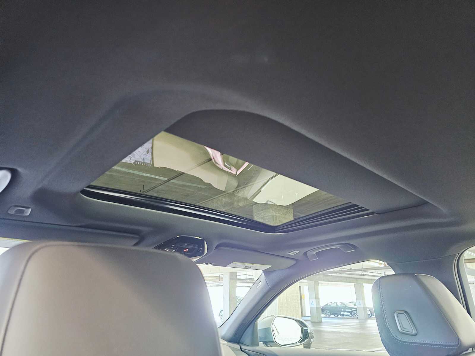 Thumbnail: 2026 BMW 5 Series - 26