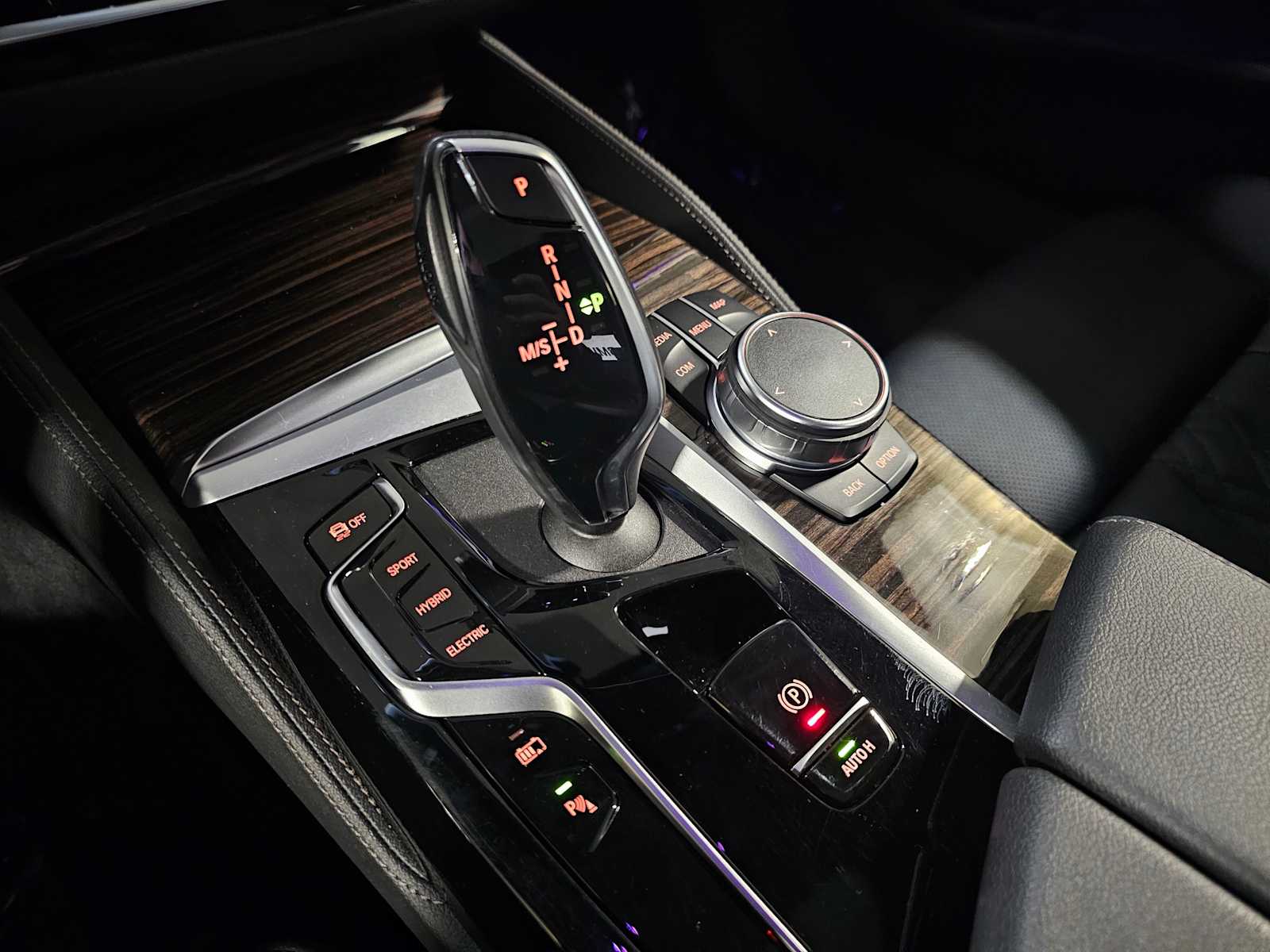 Thumbnail: 2023 BMW 5 Series - 20