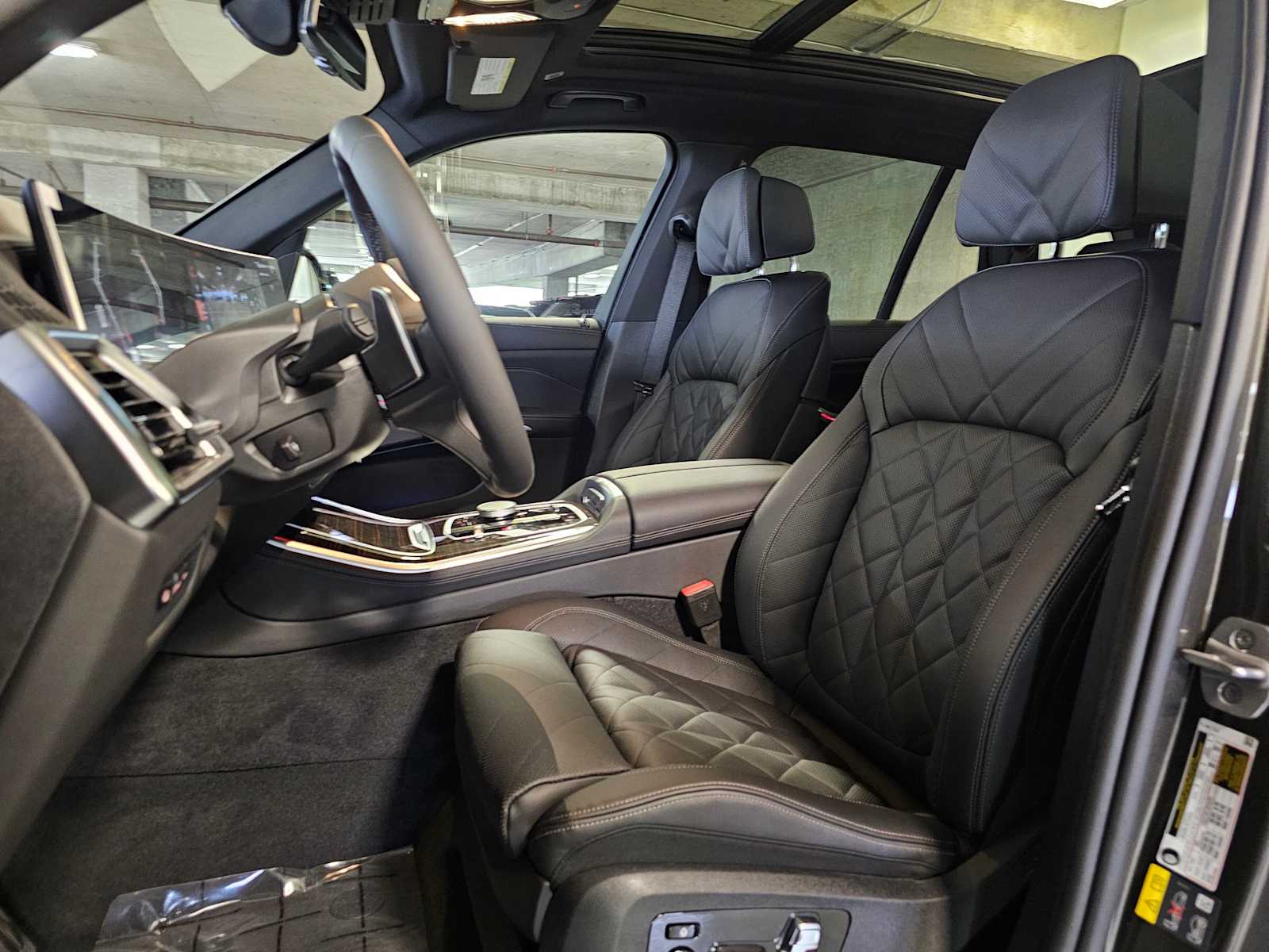 Thumbnail: 2026 BMW X5 - 32