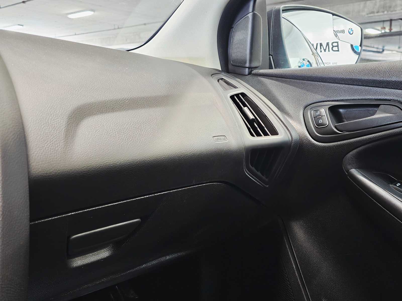 Thumbnail: 2015 Ford Focus - 20