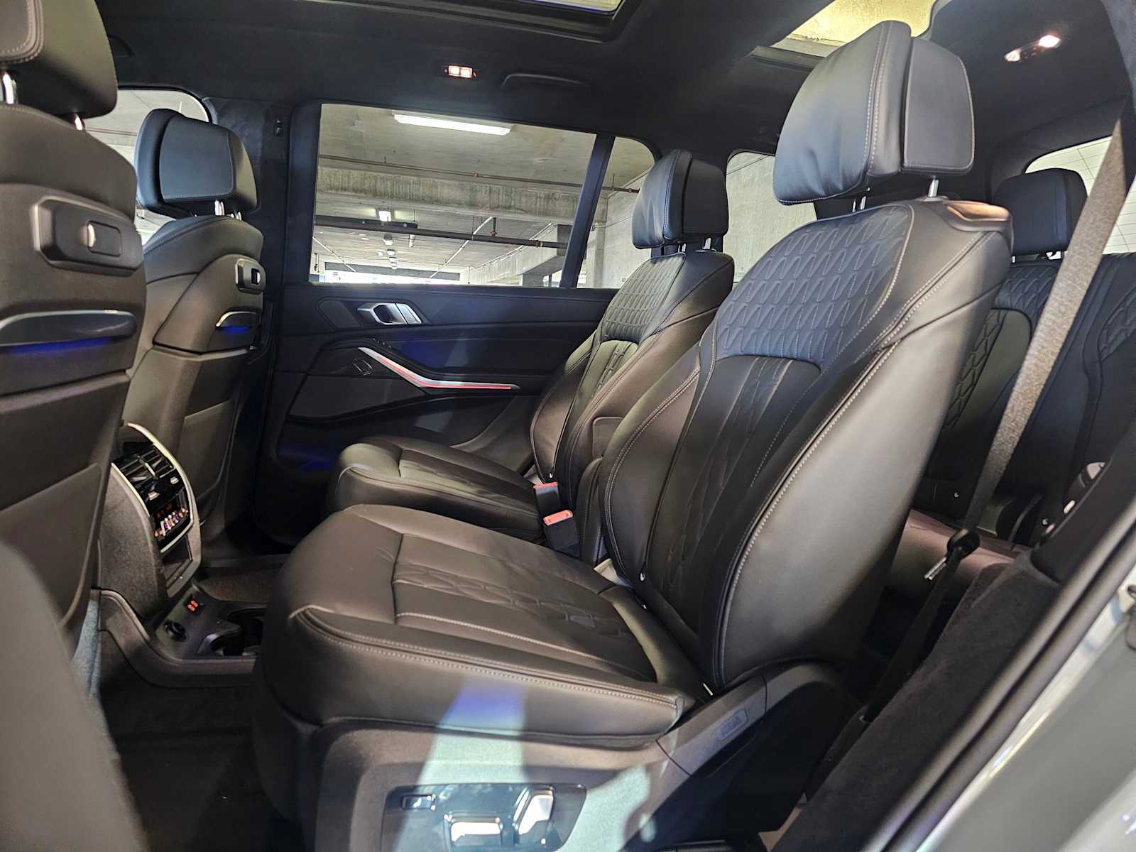 Thumbnail: 2026 BMW X7 - 37