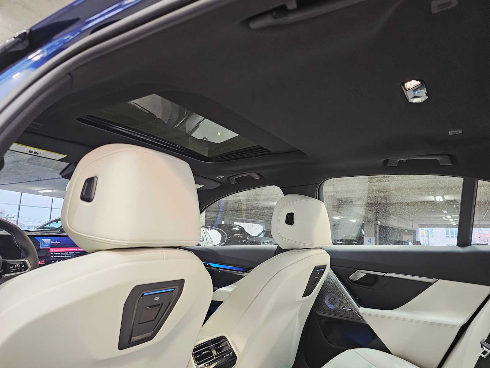 Thumbnail: 2025 BMW i5 - 26