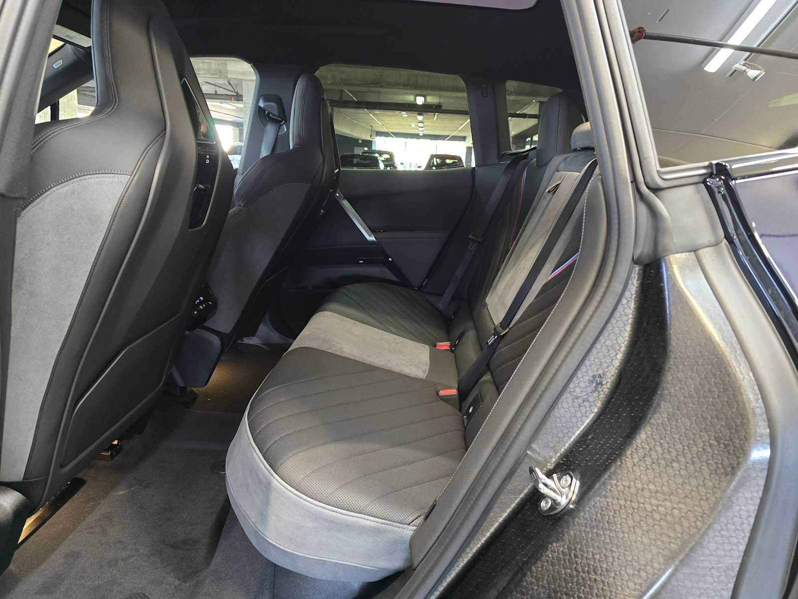 Thumbnail: 2026 BMW iX - 25