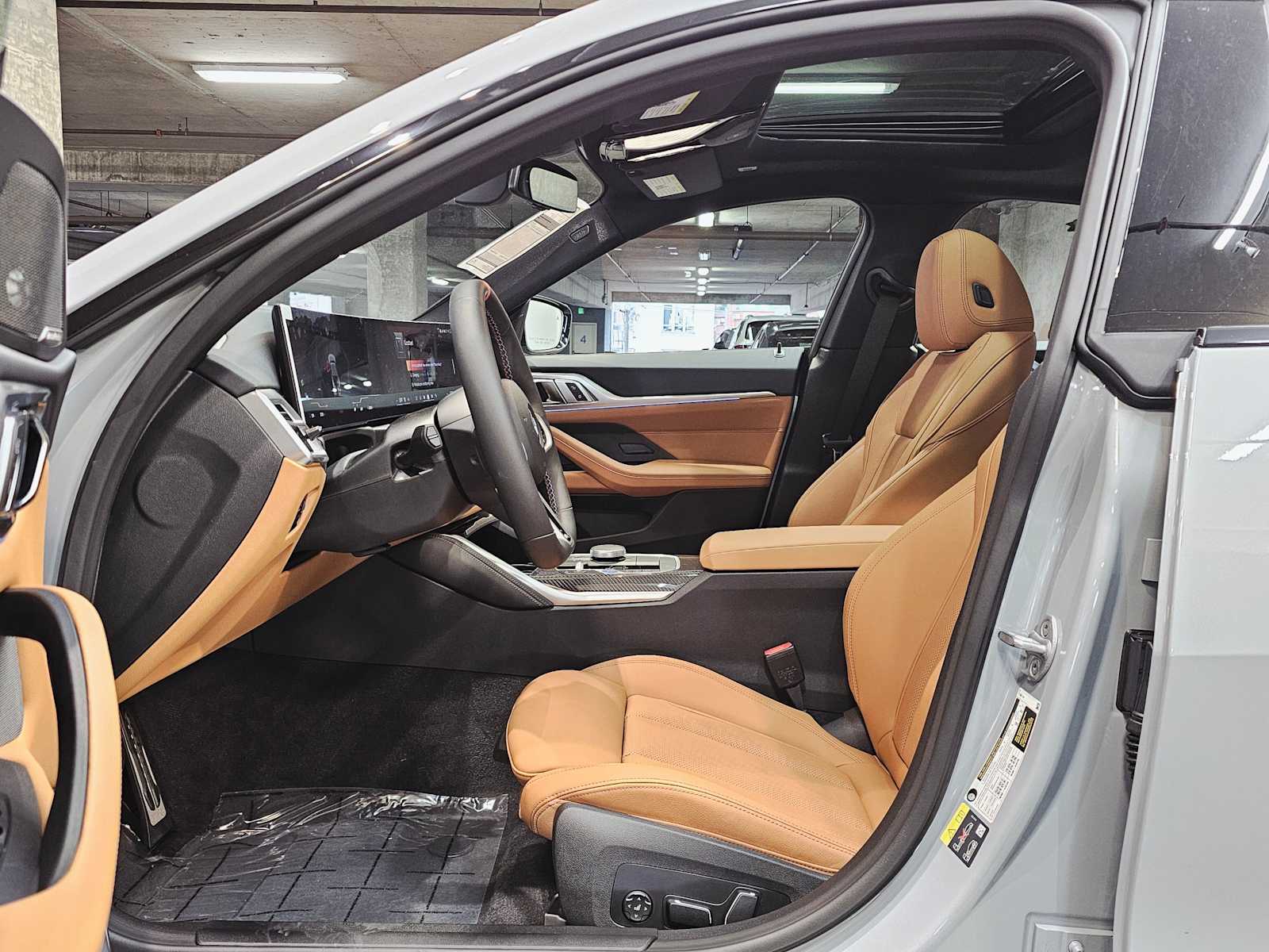 Thumbnail: 2025 BMW i4 - 23