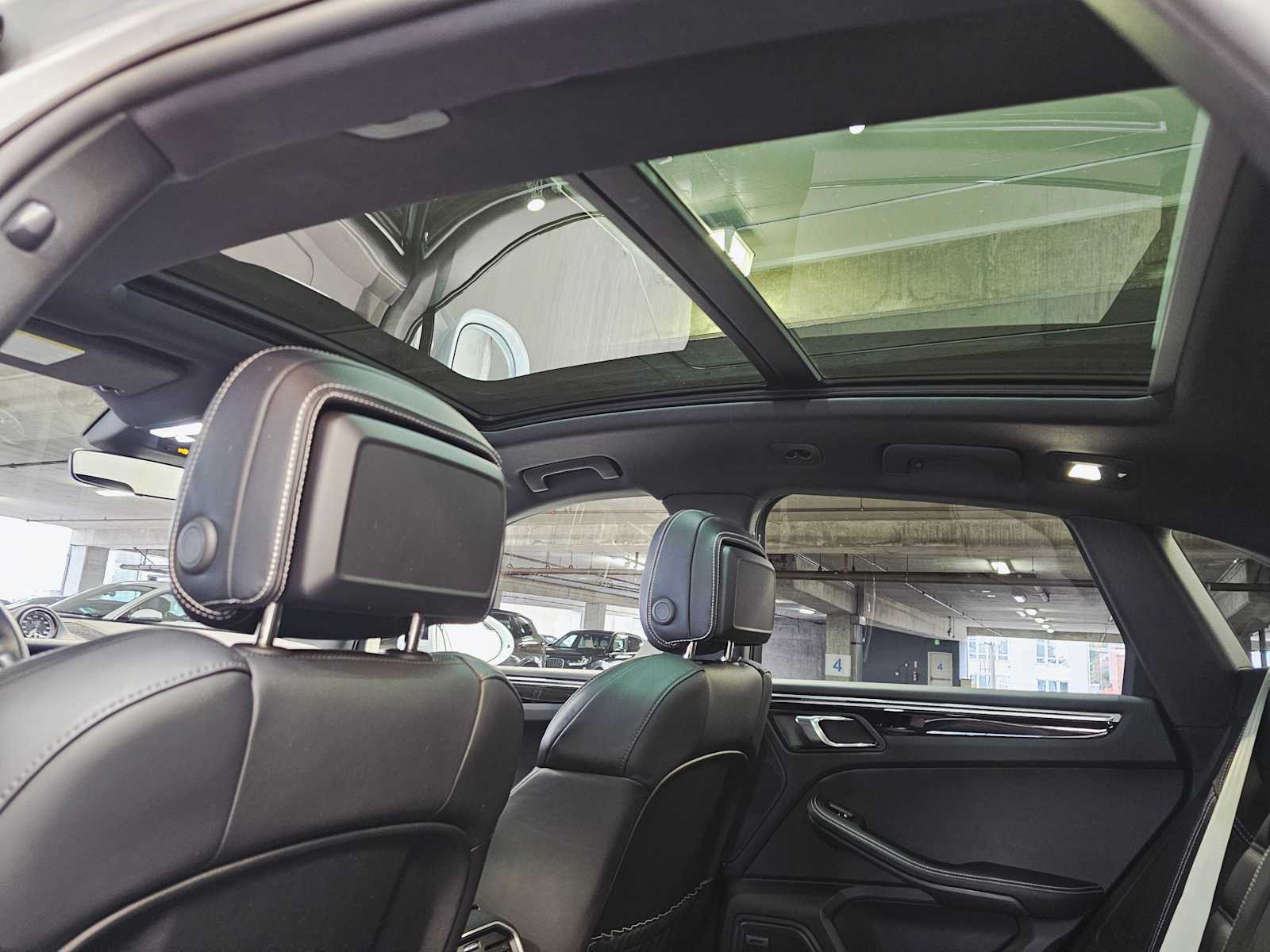 Thumbnail: 2024 Porsche Macan - 26