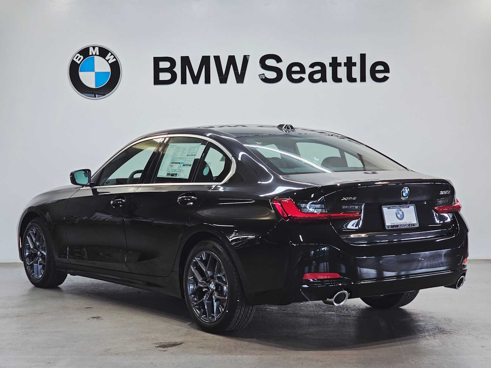Thumbnail: 2025 BMW 3 Series - 4