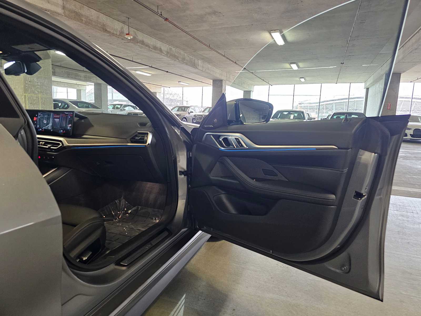 Thumbnail: 2023 BMW i4 - 39