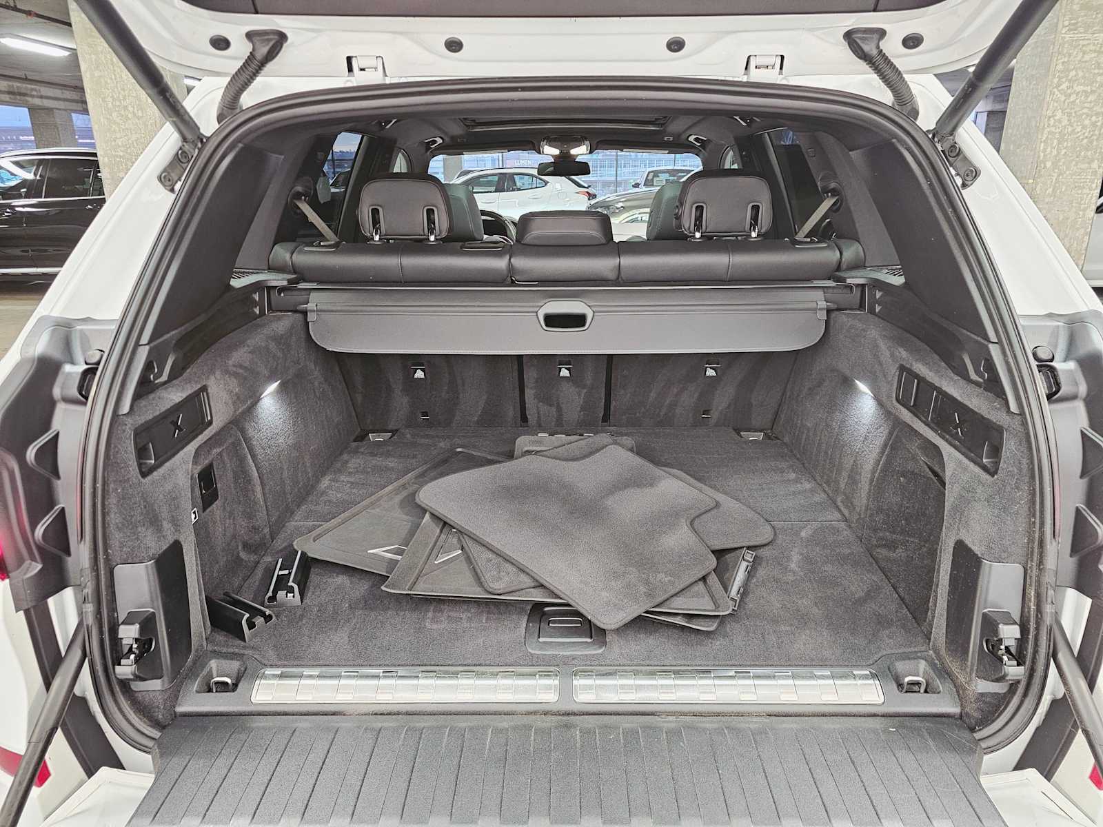 Thumbnail: 2022 BMW X5 - 28