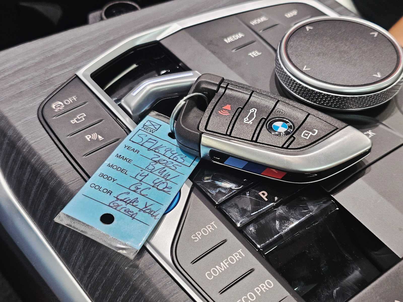 Thumbnail: 2025 BMW i4 - 30