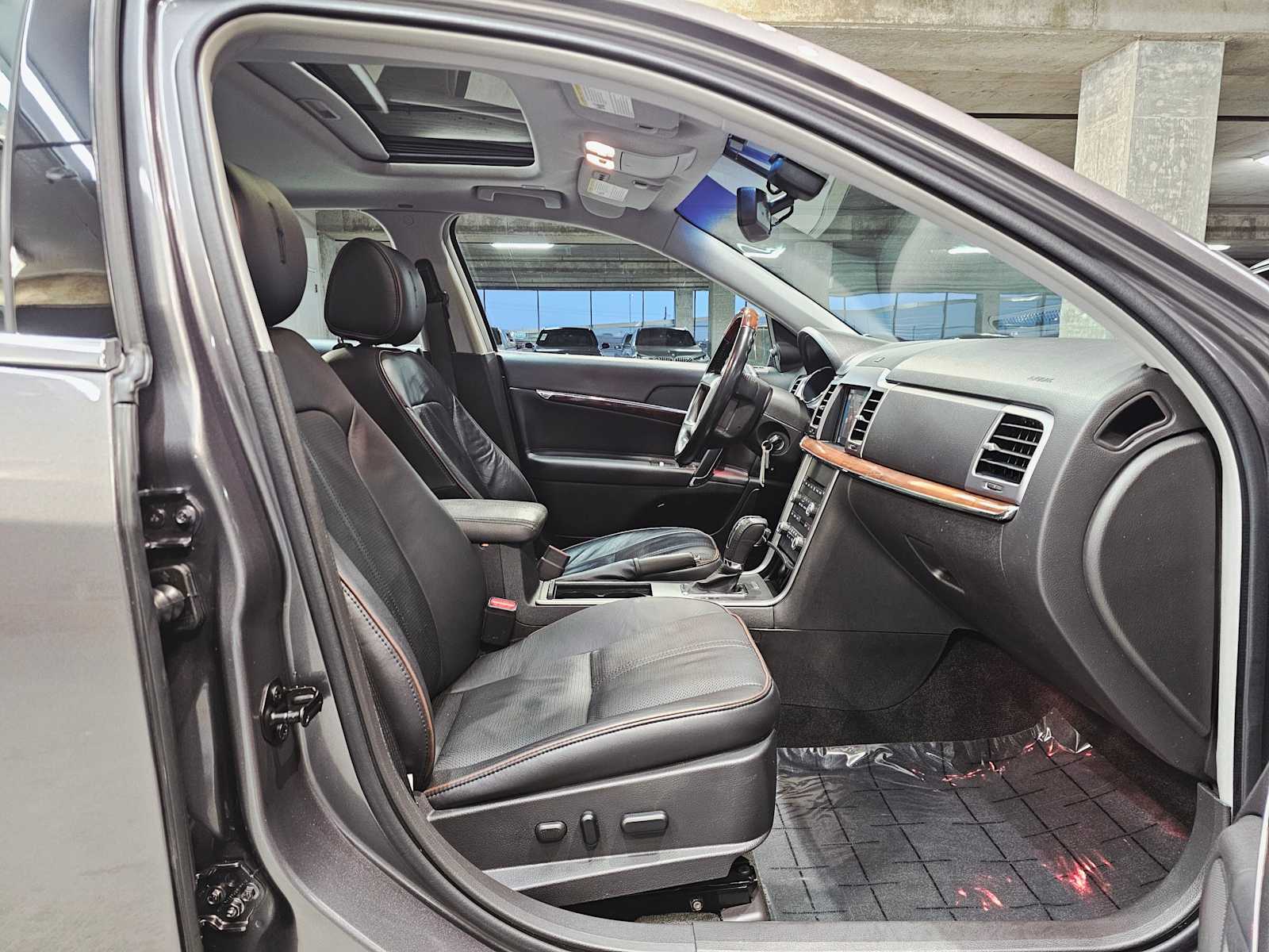 Thumbnail: 2012 Lincoln MKZ - 27